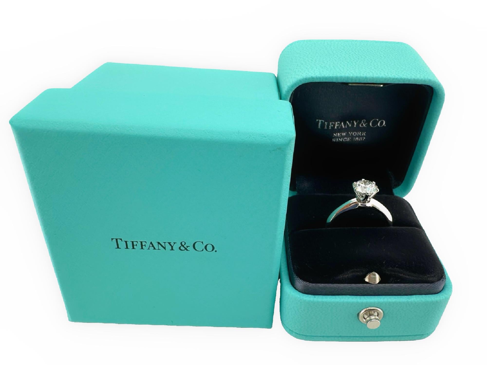 Taille ronde Tiffany & Co, bague de fiançailles solitaire en platine avec diamant rond 1,18 carat H VS1