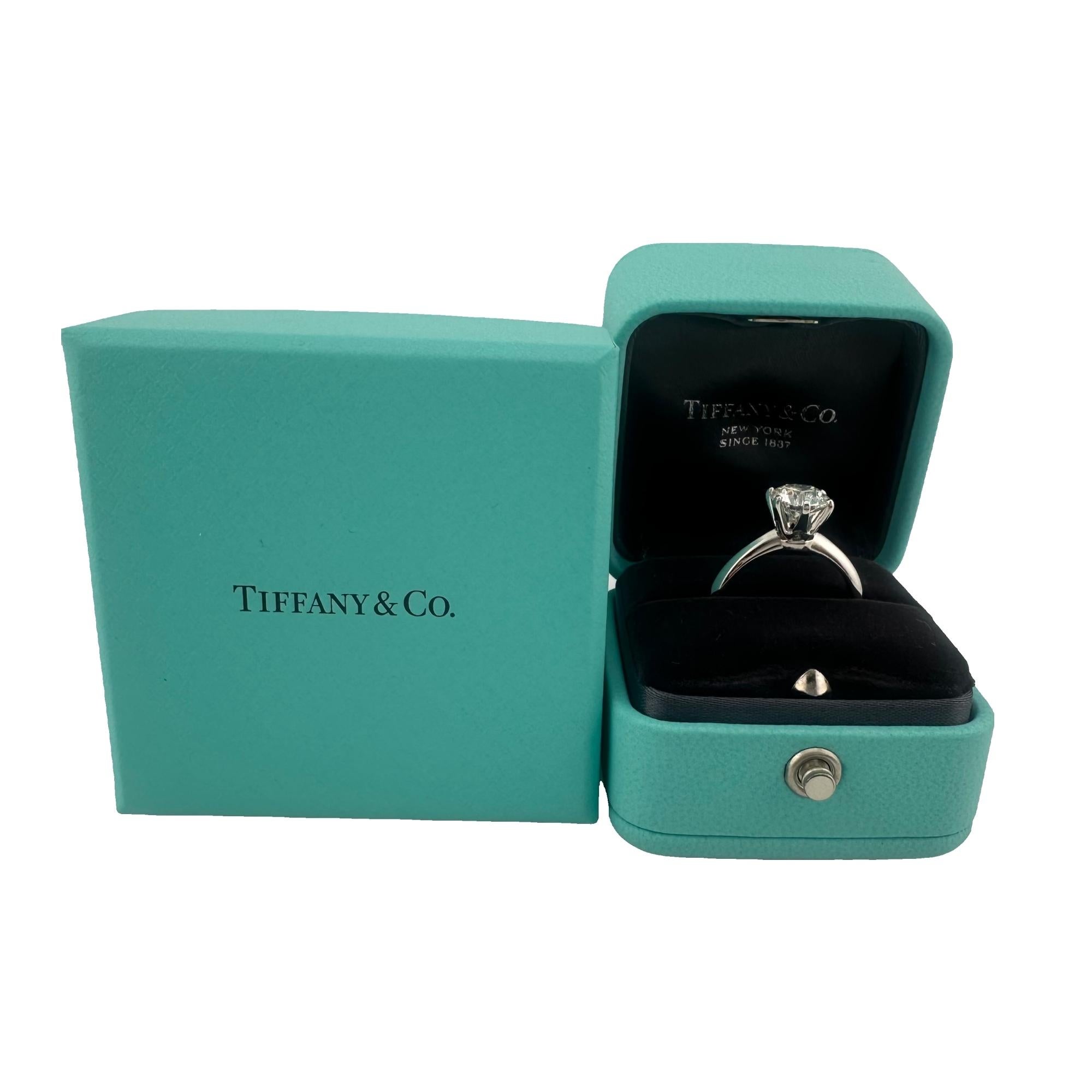 Women's Tiffany & Co Platinum Round Diamond Engagement Ring 1.86 cts H VS1 For Sale
