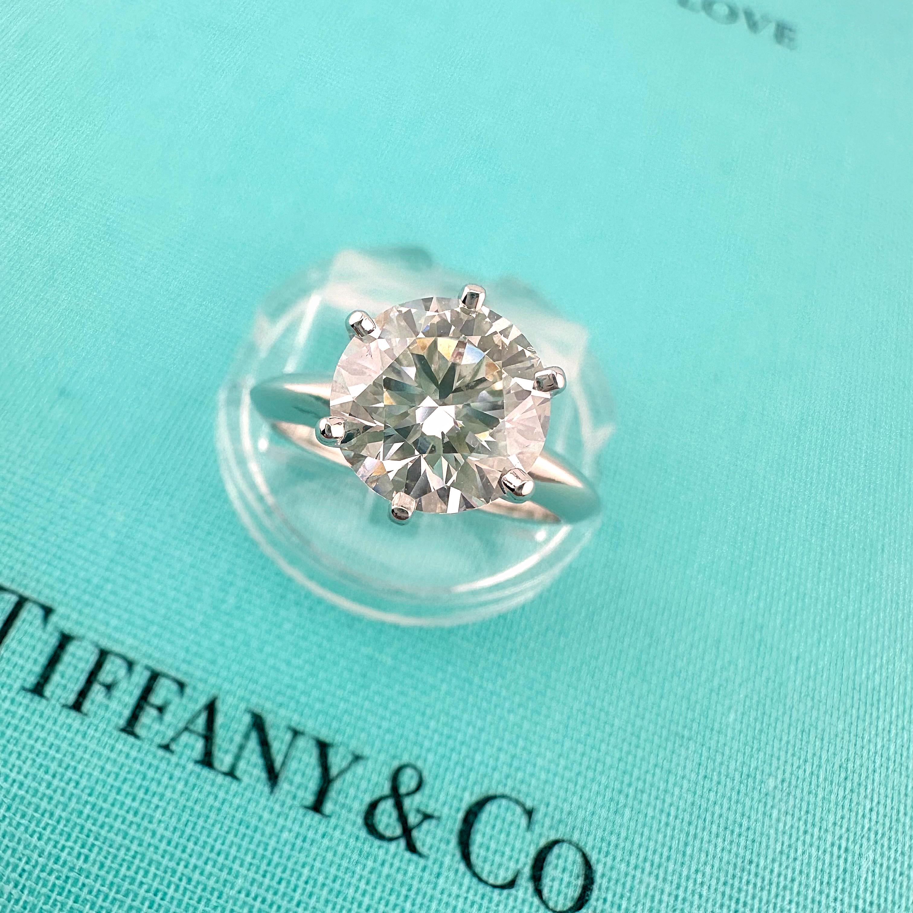 Tiffany & Co Platinum Round Diamond Engagement Ring 2.29 cts I VS1 For Sale 7