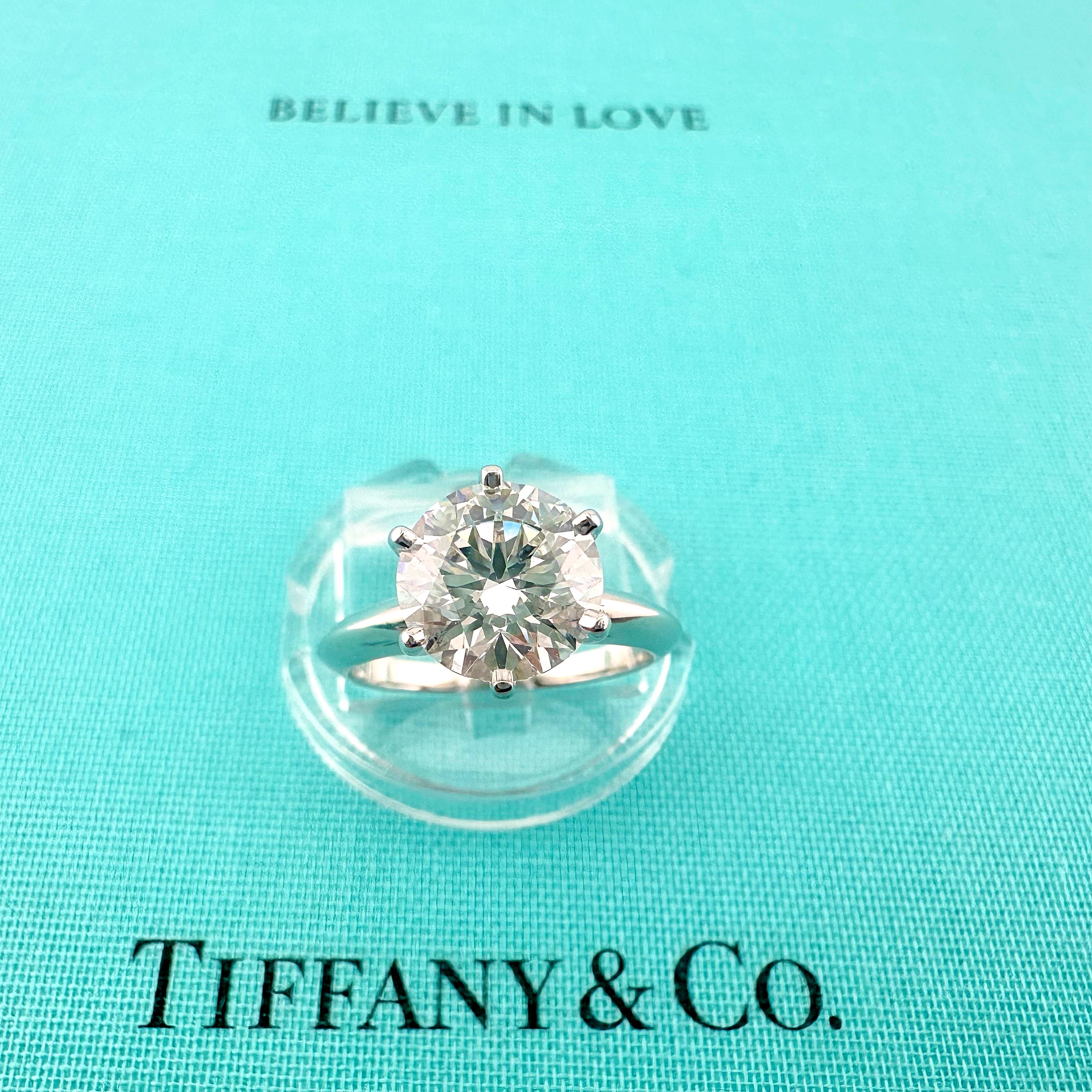 Round Cut Tiffany & Co Platinum Round Diamond Engagement Ring 2.29 cts I VS1 For Sale