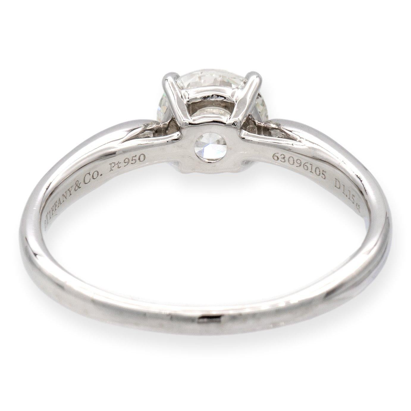Taglio rotondo Tiffany & Co. Anello di fidanzamento in platino con diamante rotondo Harmony 1,15ct. IVS2