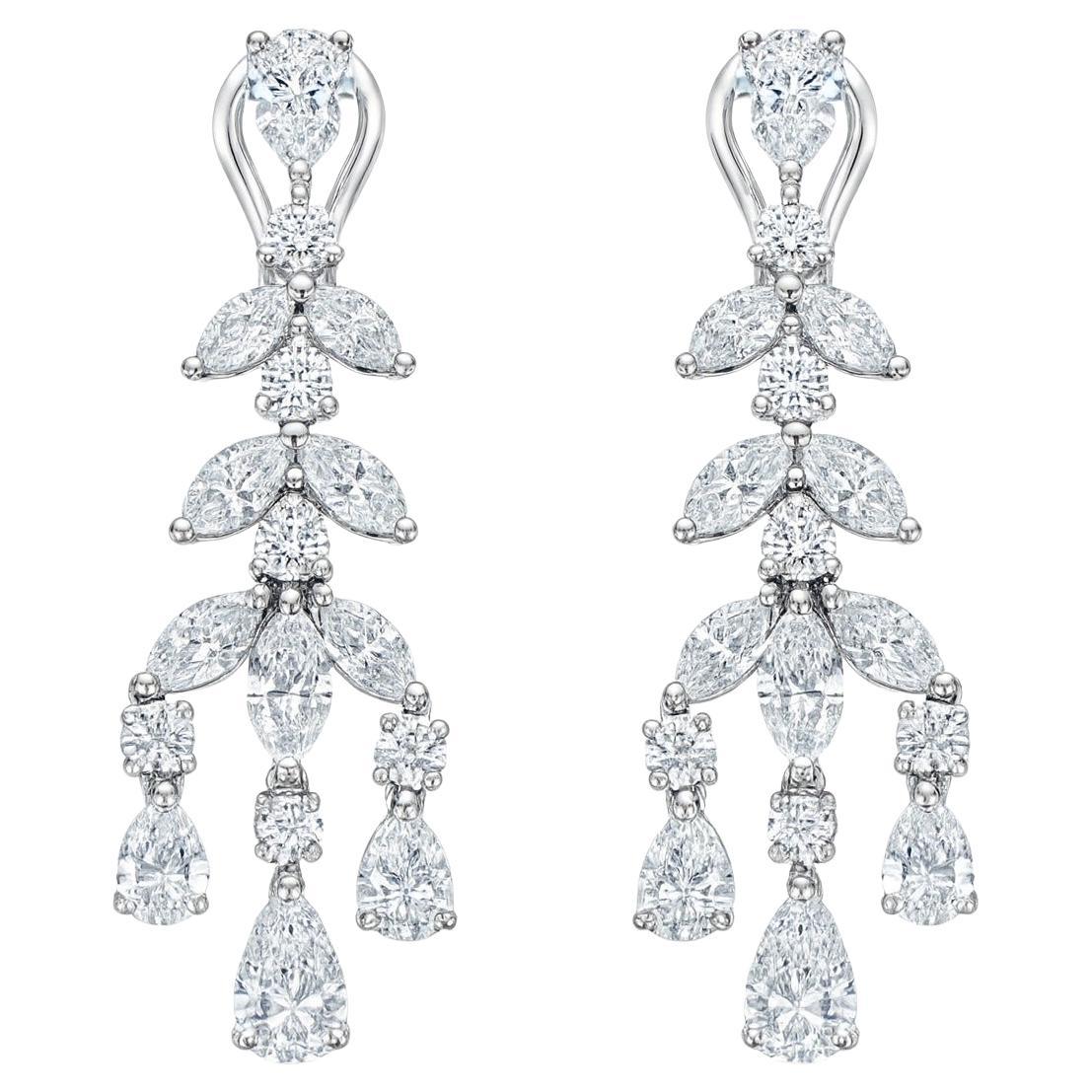 Tiffany & Co. Orecchini in platino con diamanti rotondi, marquise e pera in vendita