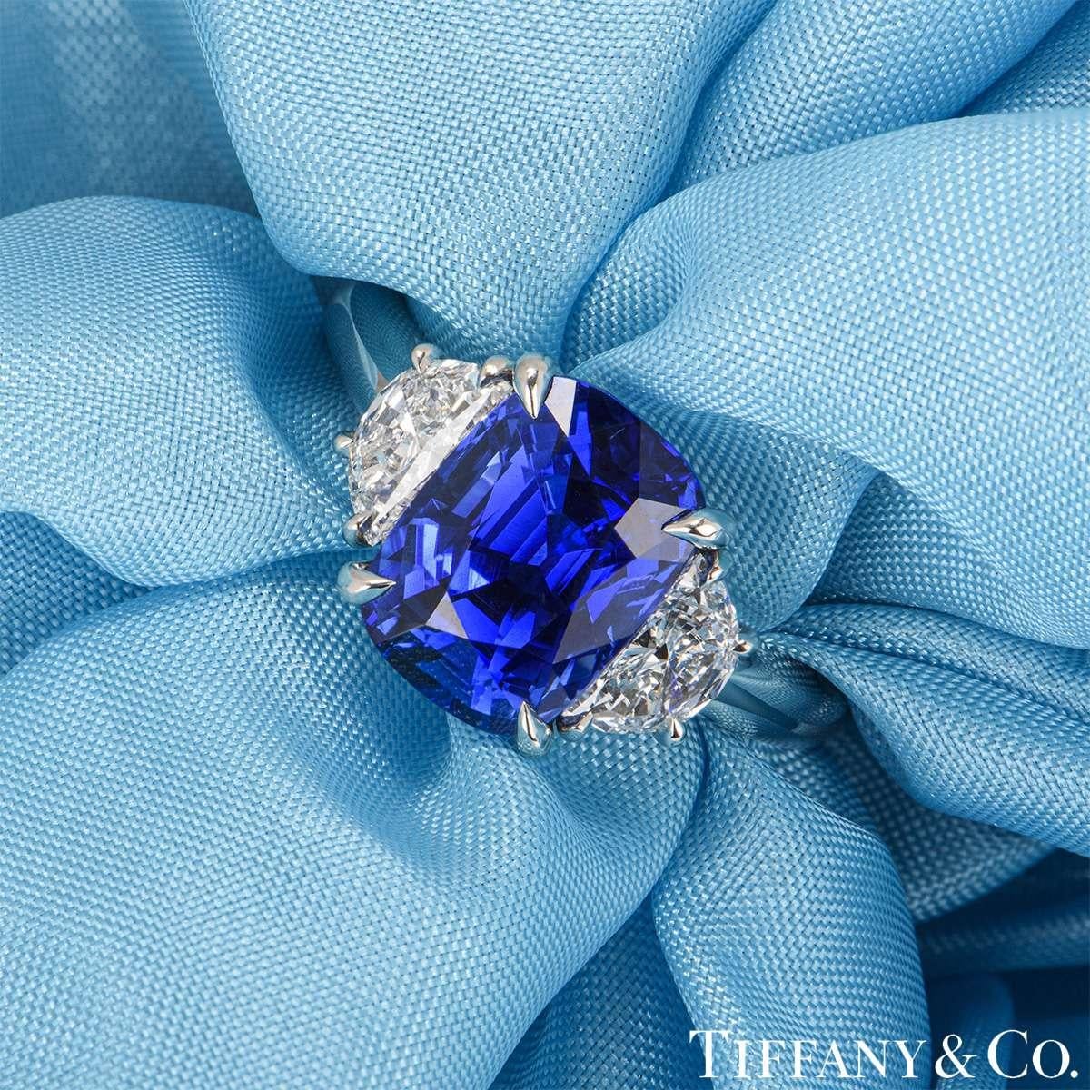 Tiffany & Co. Platinum Sapphire & Diamond Ring 4.50 Carats In Excellent Condition In London, GB