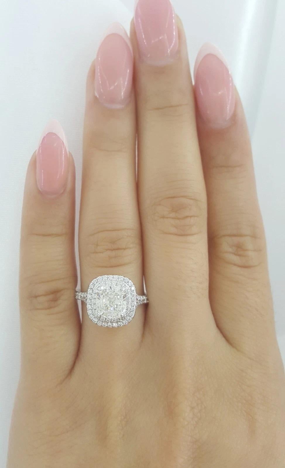 Tiffany & Co. Platin Soleste 2,22 Karat Diamantring im Kissenschliff im Angebot 3