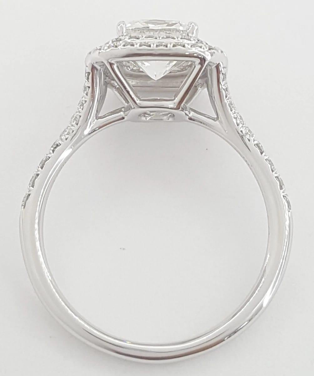 Tiffany & Co. Anello di fidanzamento Soleste in platino con doppio alone In condizioni ottime in vendita a Chicago, IL