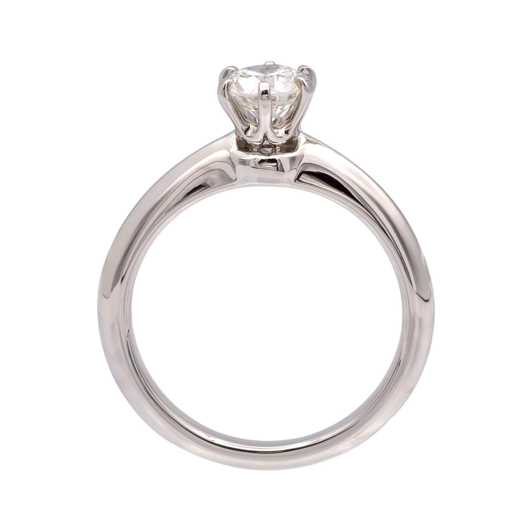 Tiffany & Co. Platinum Solitaire .59ct Round Diamond Engagement Ring G VVS1 GIA In Excellent Condition For Sale In New York, NY