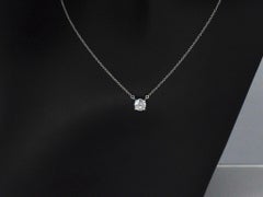 Tiffany & Co - Platinum solitaire necklace with a natural diamond