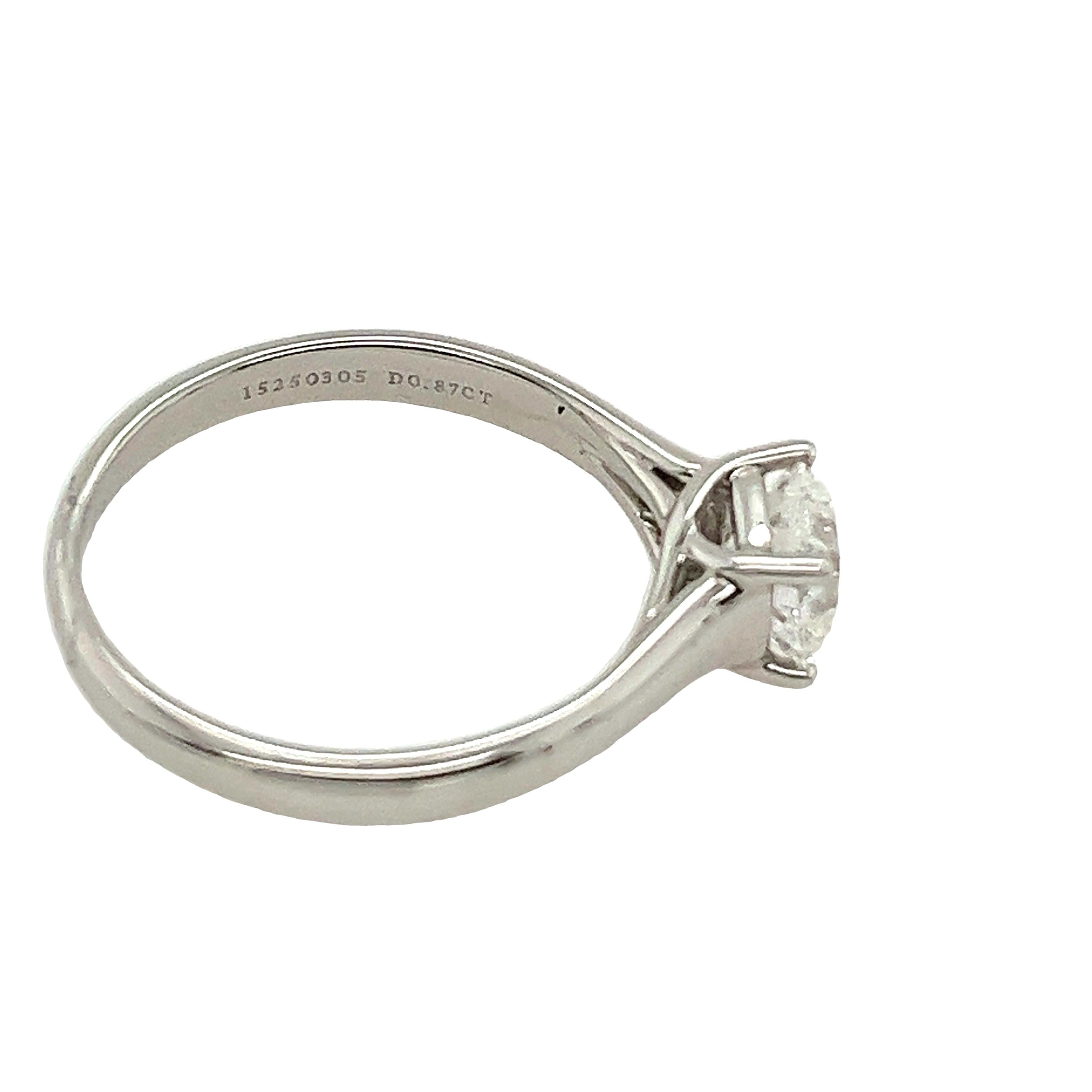 Round Cut Tiffany & Co. Platinum Solitaire ring Set with 1 Lucida cut cornered Square Diam For Sale