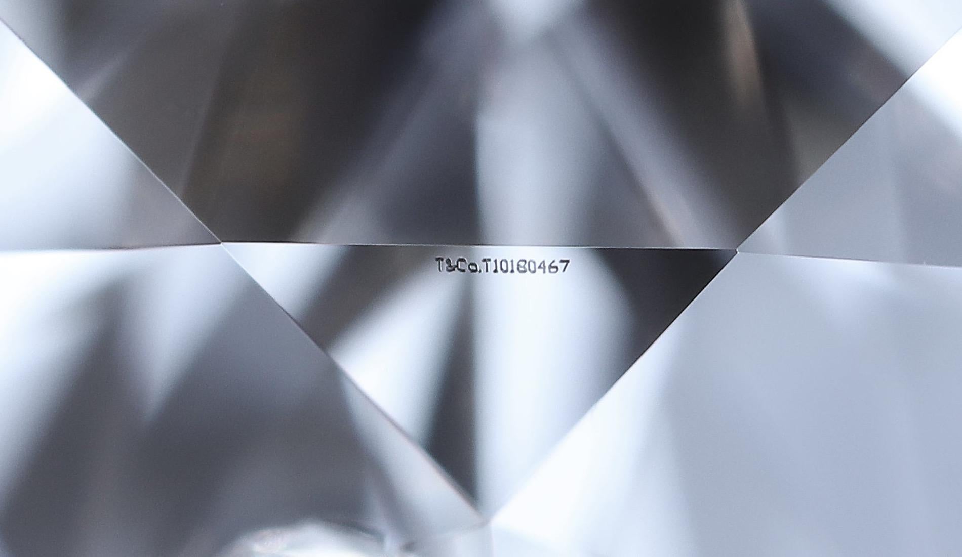 Tiffany & Co. Platinum Solitaire Round Diamond Engagement Ring 1.00ct HVS1 4