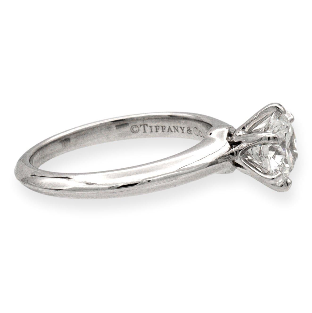 Modern Tiffany & Co. Platinum Solitaire Round Diamond Engagement Ring 1.17ct IVVS1 For Sale