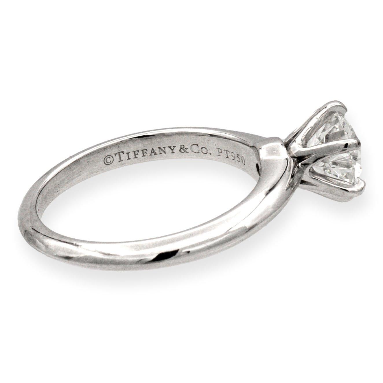 Taille ronde Tiffany & Co. Bague de fiançailles solitaire en platine avec diamant rond de 1,17 carat IVVS1 en vente
