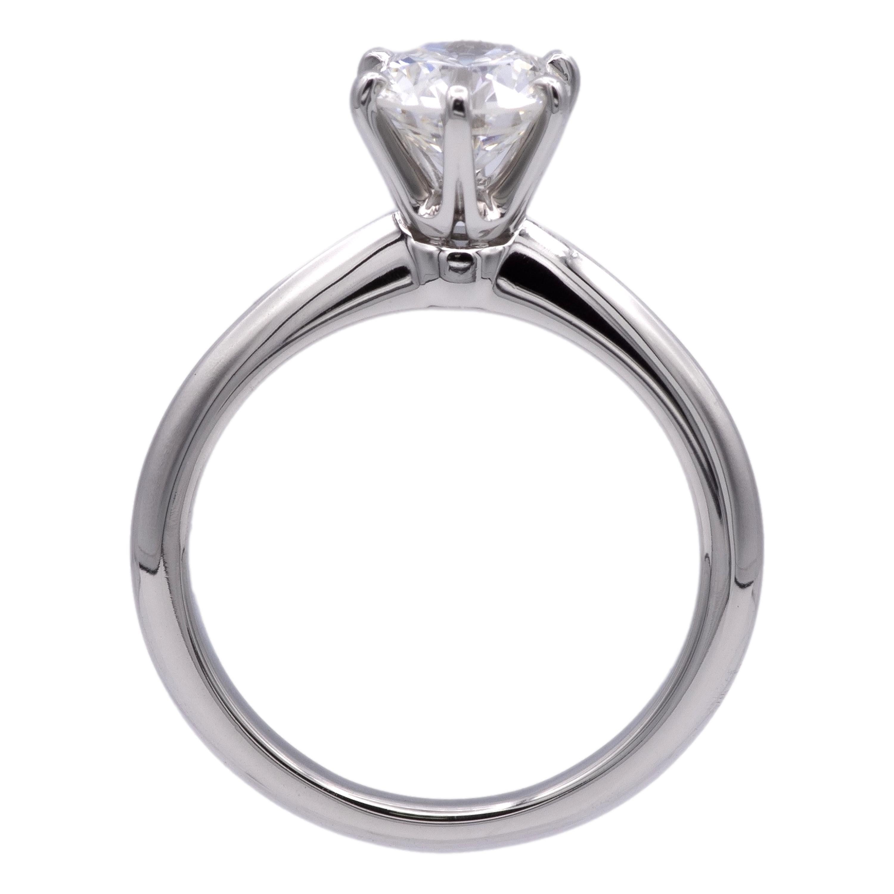 Tiffany & Co. Bague de fiançailles solitaire en platine avec diamant rond 1,31 carat G VVS2 Pour femmes en vente