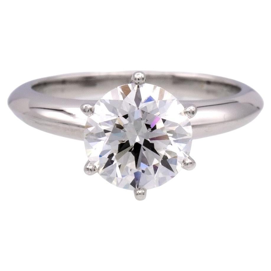 Tiffany & Co. Bague de fiançailles solitaire en platine avec diamant rond de 1,44 carat GVS1 en vente