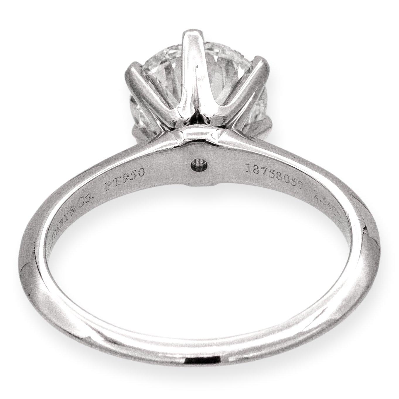 Contemporary Tiffany & Co. Platinum Solitaire Round Diamond Engagement Ring 2.54Ct HVS1