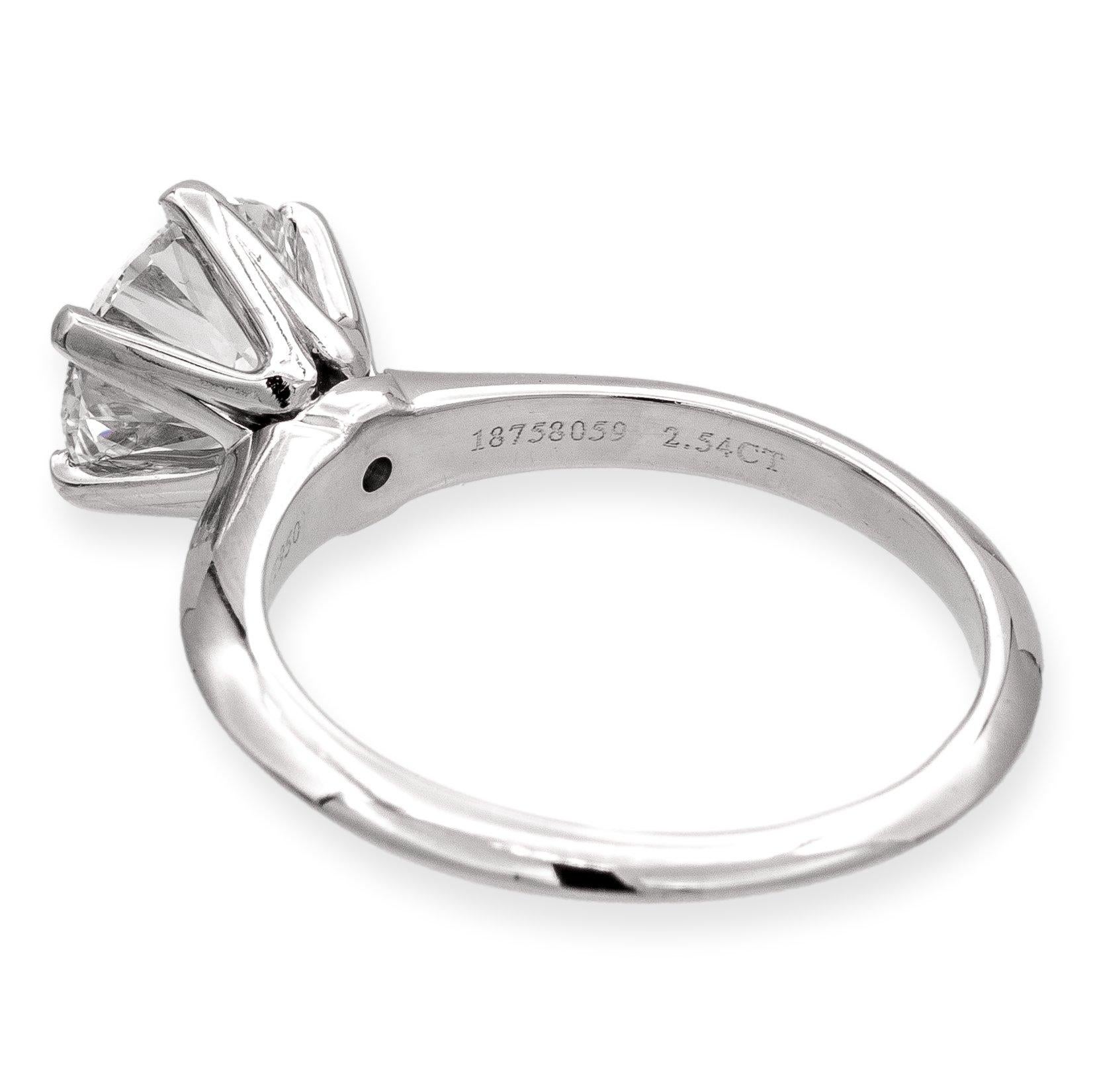 De las mujeres Tiffany & Co. Anillo de compromiso de diamante redondo solitario en platino 2.54Ct HVS1