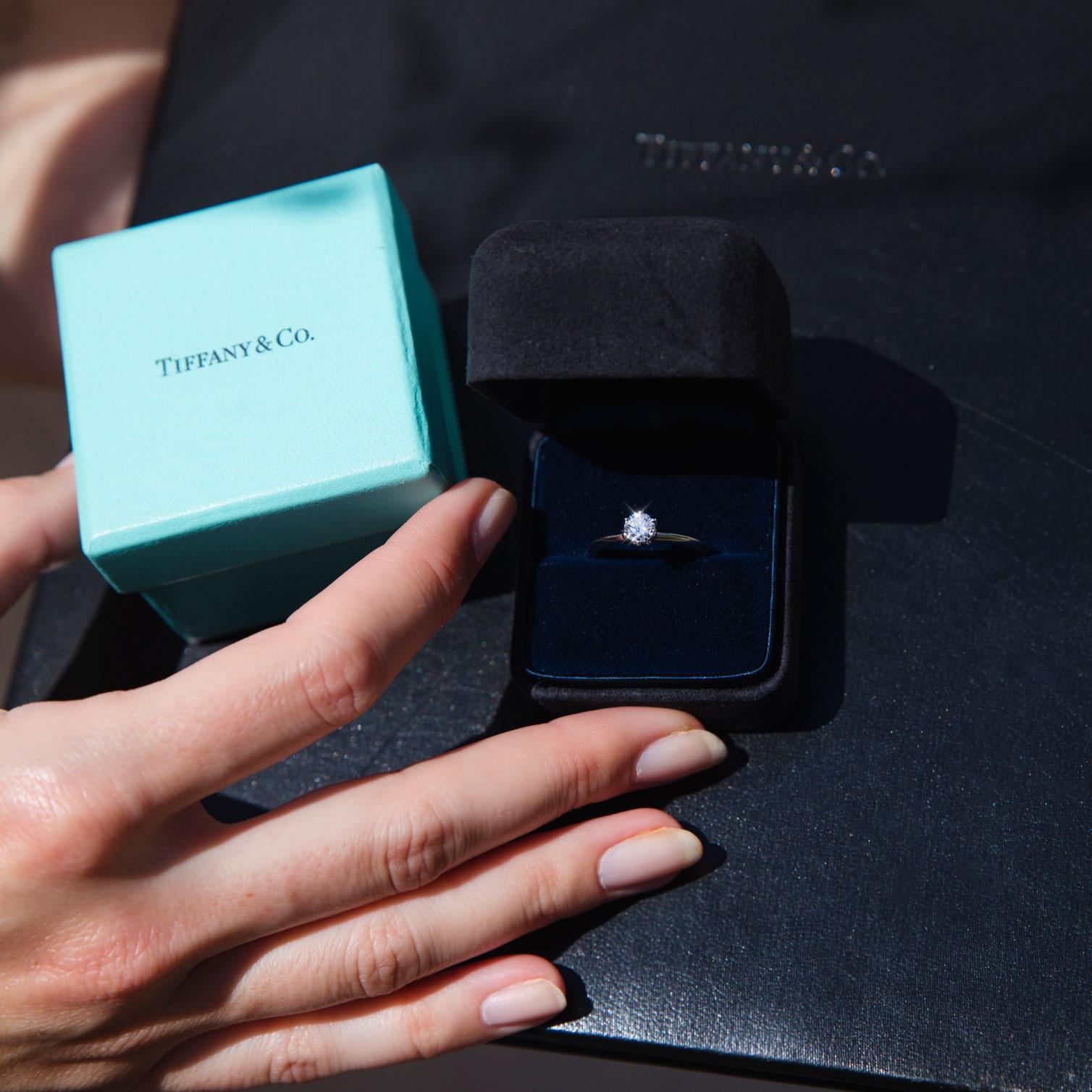 Tiffany & Co Platinum Solitaire Round Diamond Engagement Ring with Box and Cert In Good Condition In Hamilton, AU