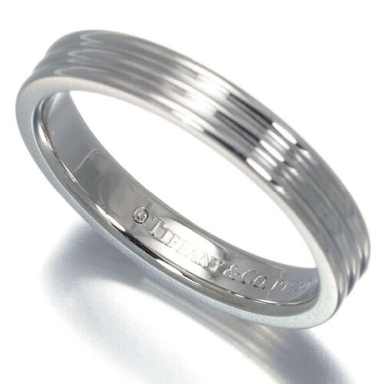 Tiffany & Co. Platinum Three Row Wedding Band Ring 6 In Excellent Condition For Sale In Los Angeles, CA