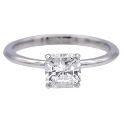 Tiffany & Co. Bague de fiançailles en platine avec diamant Trueing .78ct IVS2