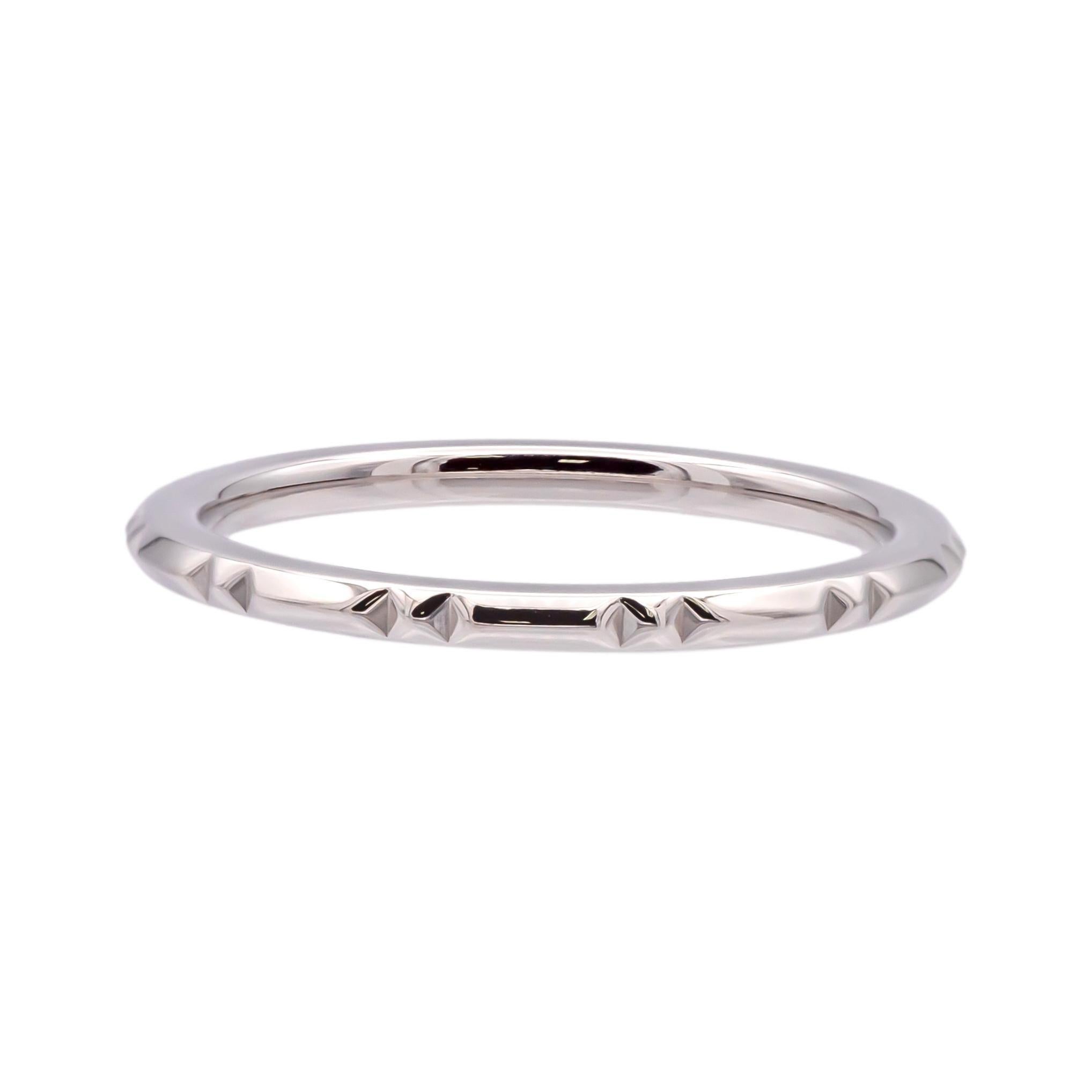 Tiffany & Co. Platinum True Wedding Band Ring, 1.5mm, Size 6 In Excellent Condition In New York, NY