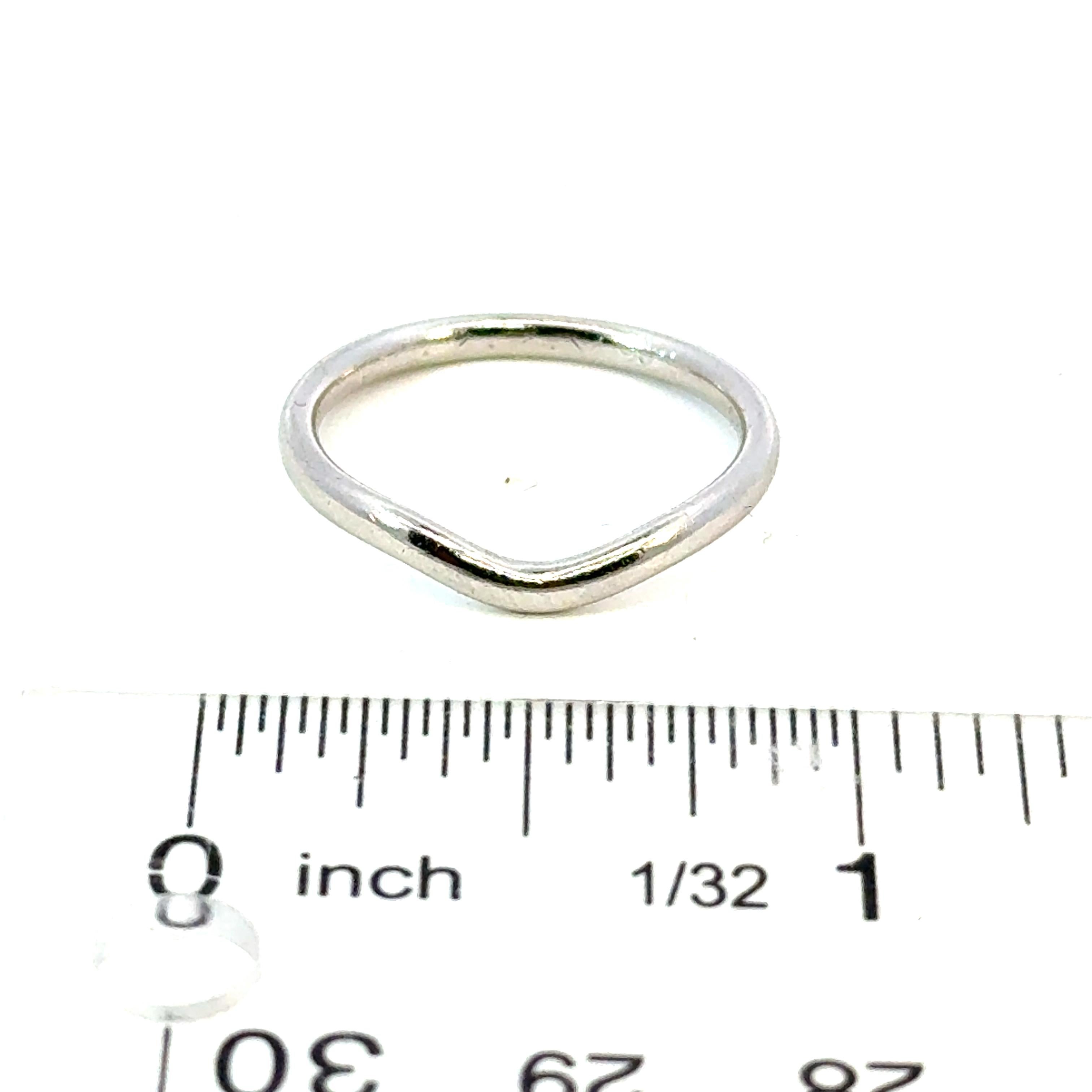 Anillo Tiffany & Co Wave de platino talla 7 de Elsa Peretti 2,2 mm Estate en venta 4