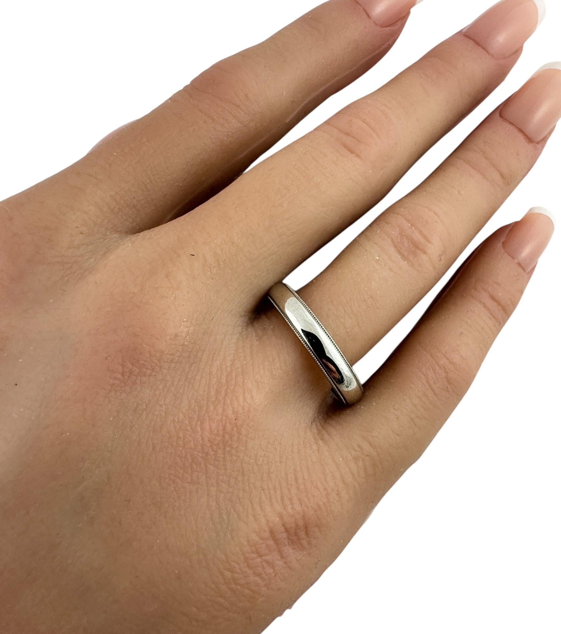 Tiffany & Co. Anneau de mariage en platine à grain de mil Taille 10.25 #22627 en vente 4
