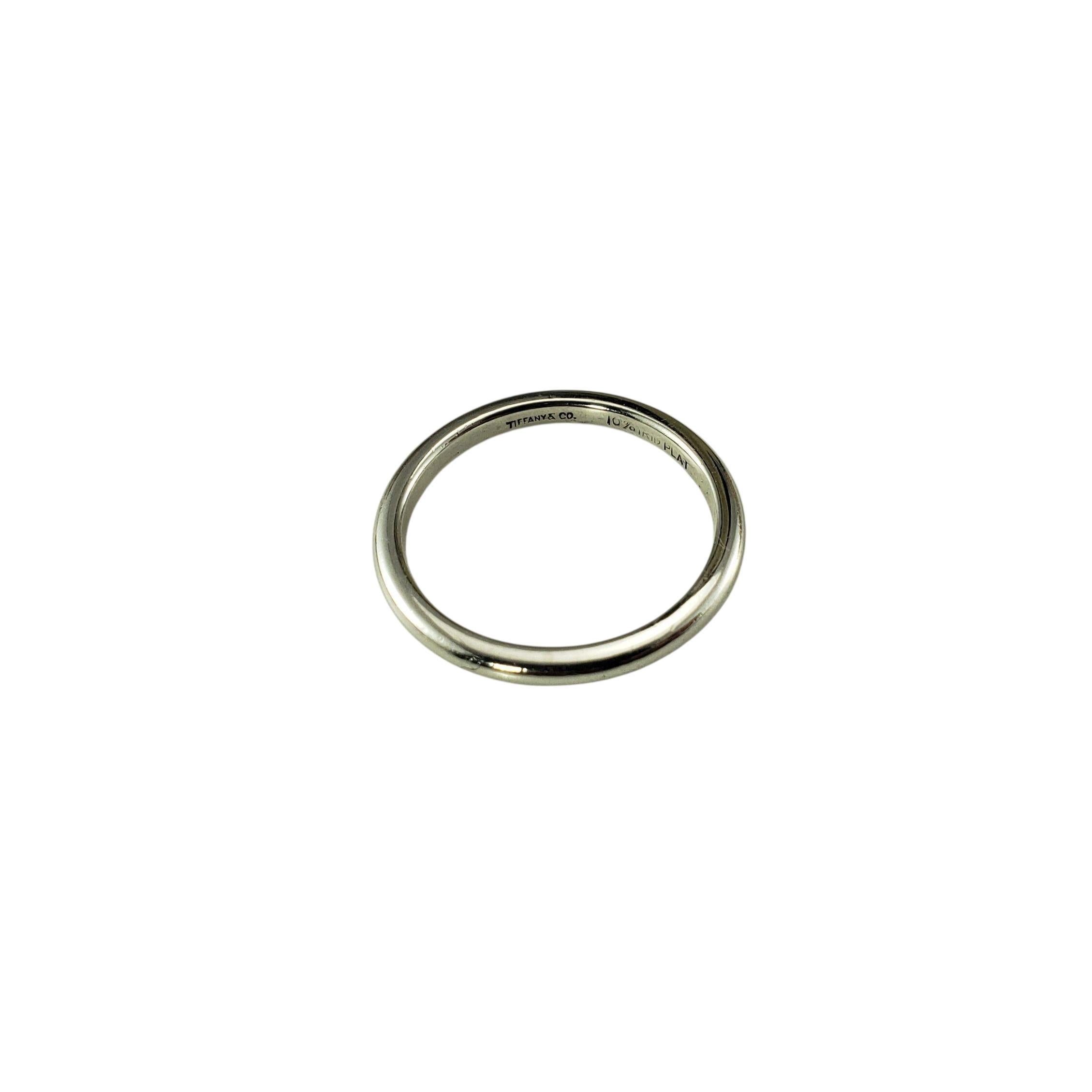 Contemporain Tiffany & Co. Anneau de mariage en platine Taille 6 #23018 en vente