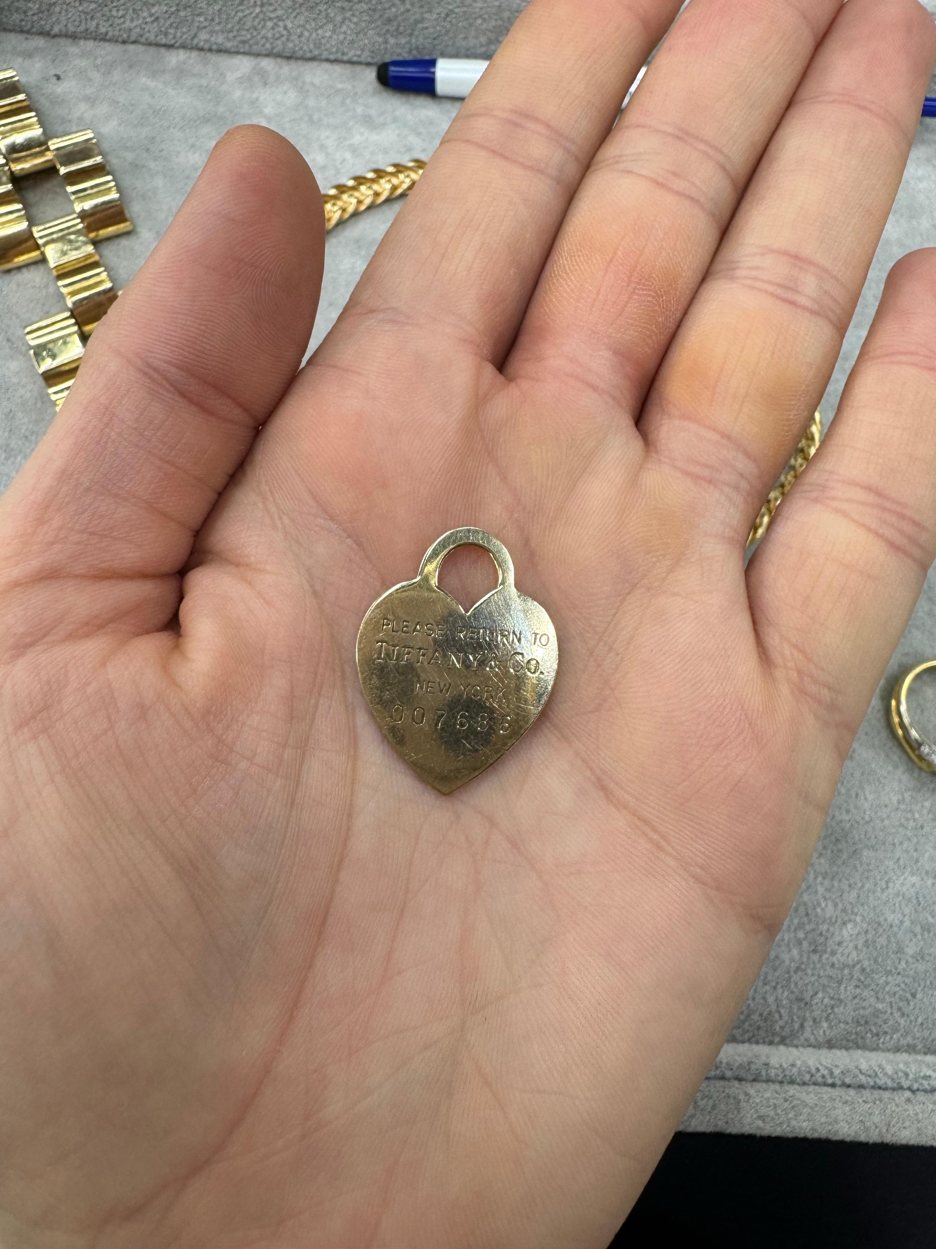 Tiffany & Co retour à Tiffany Heart Pendentif en or jaune 14 carats Pour femmes en vente