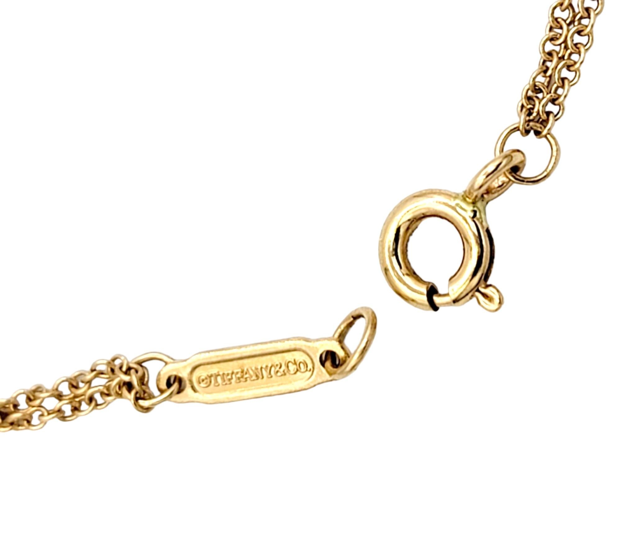 Contemporain Tiffany & Co. Bracelet double chaîne Infinity en or rose 18 carats poli  en vente