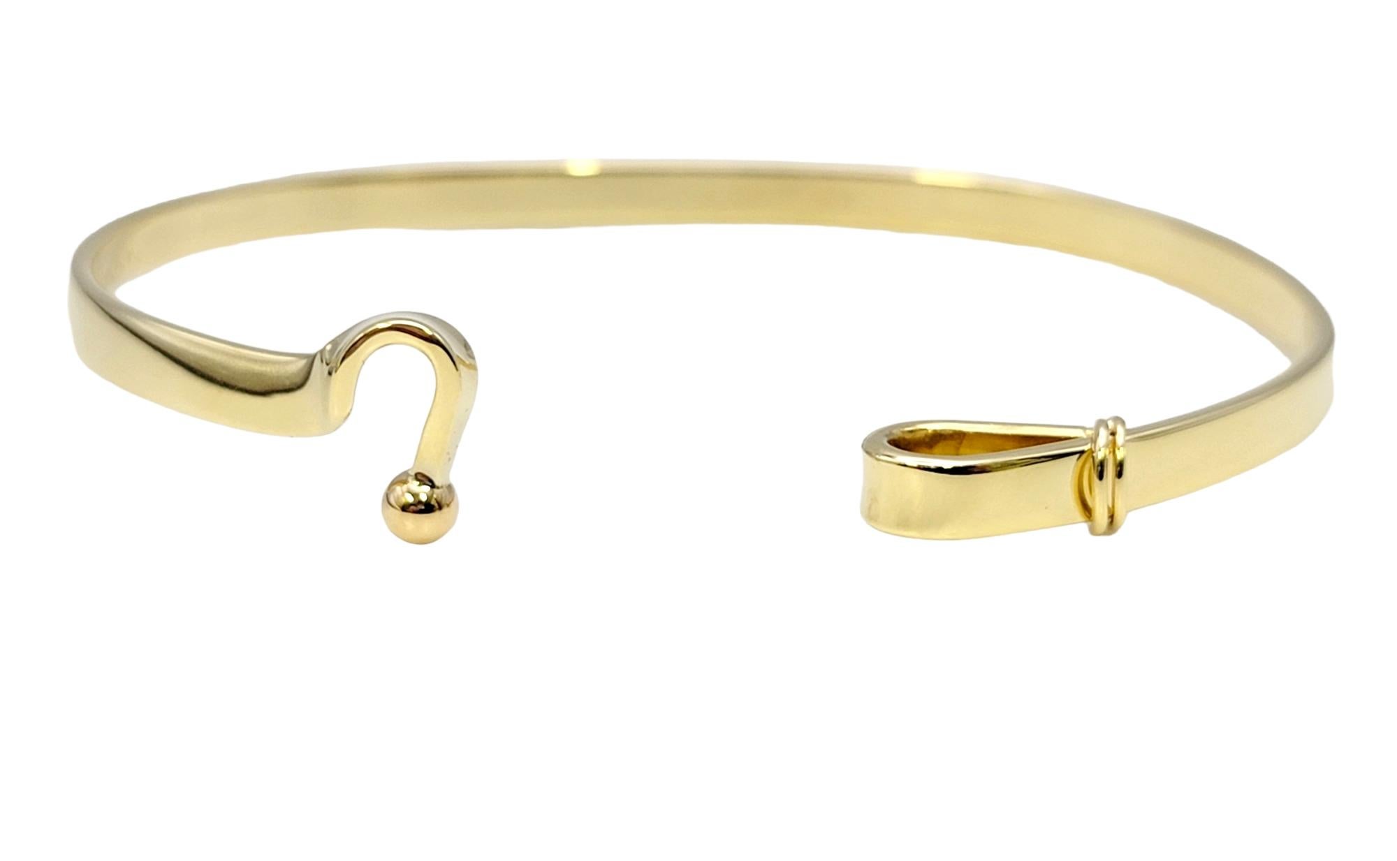 Tiffany & Co. Polished 18 Karat Yellow Gold Hook and Eye Bangle Bracelet 4