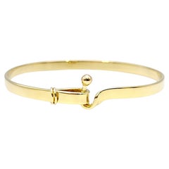 Tiffany & Co. Polished 18 Karat Yellow Gold Hook and Eye Bangle Bracelet
