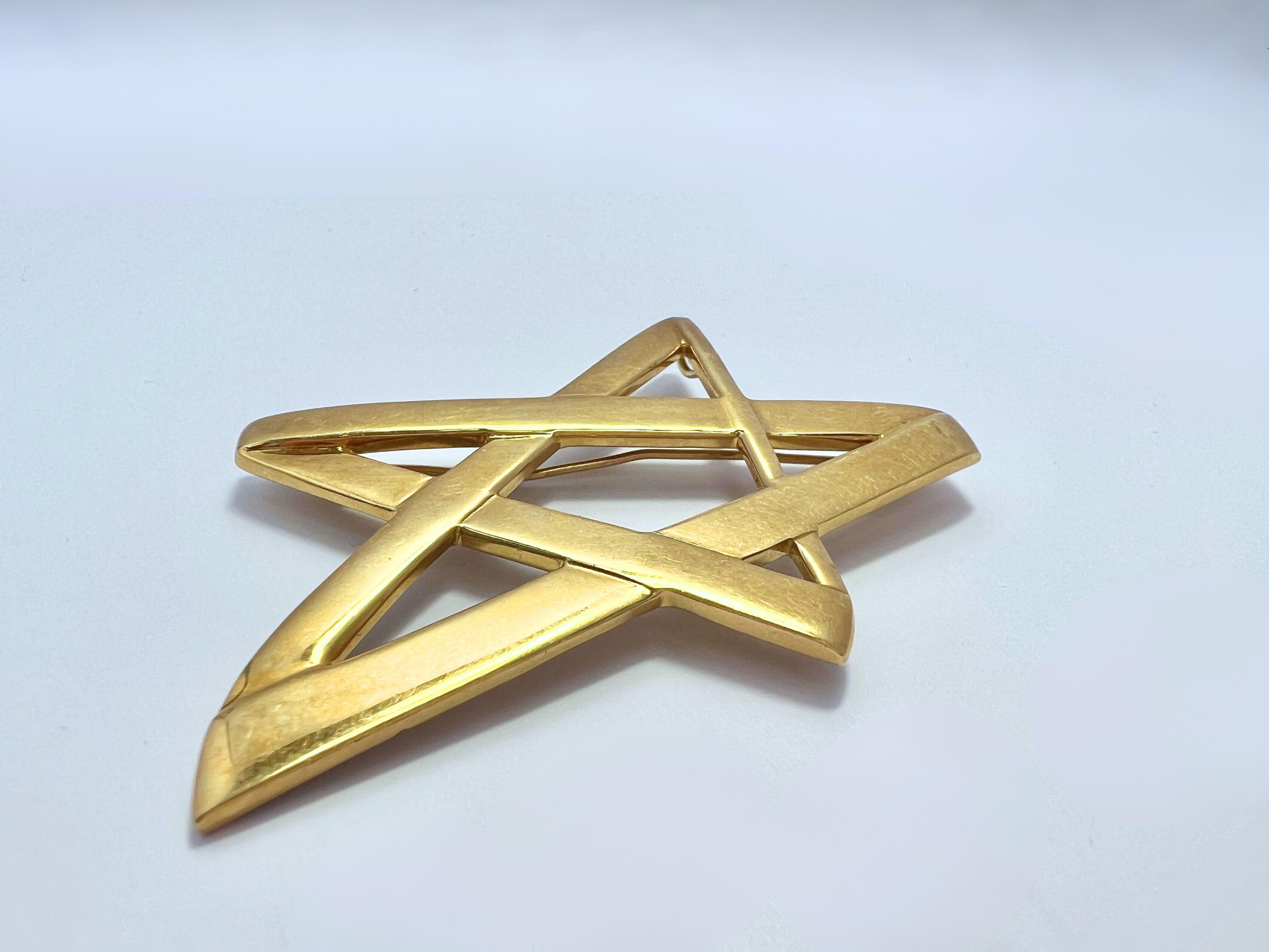 Tiffany & Co Poloma Picasso Broche estrella vintage de oro de 18 quilates en Bueno estado para la venta en New York, NY