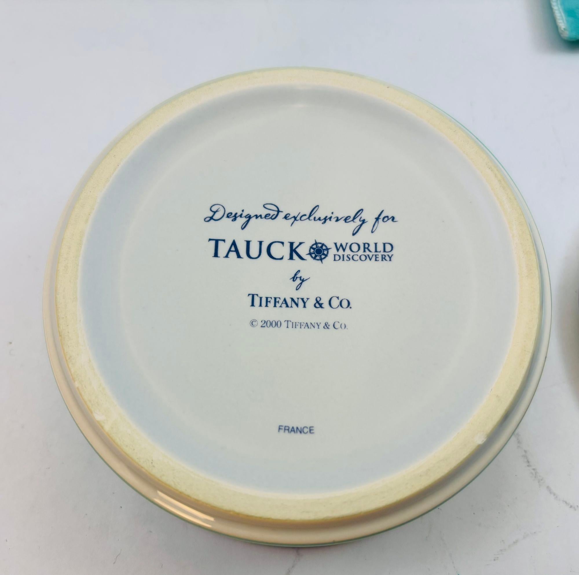 Tiffany & Co. Caja de porcelana con tapa diseñada para Tauck World France en venta 2