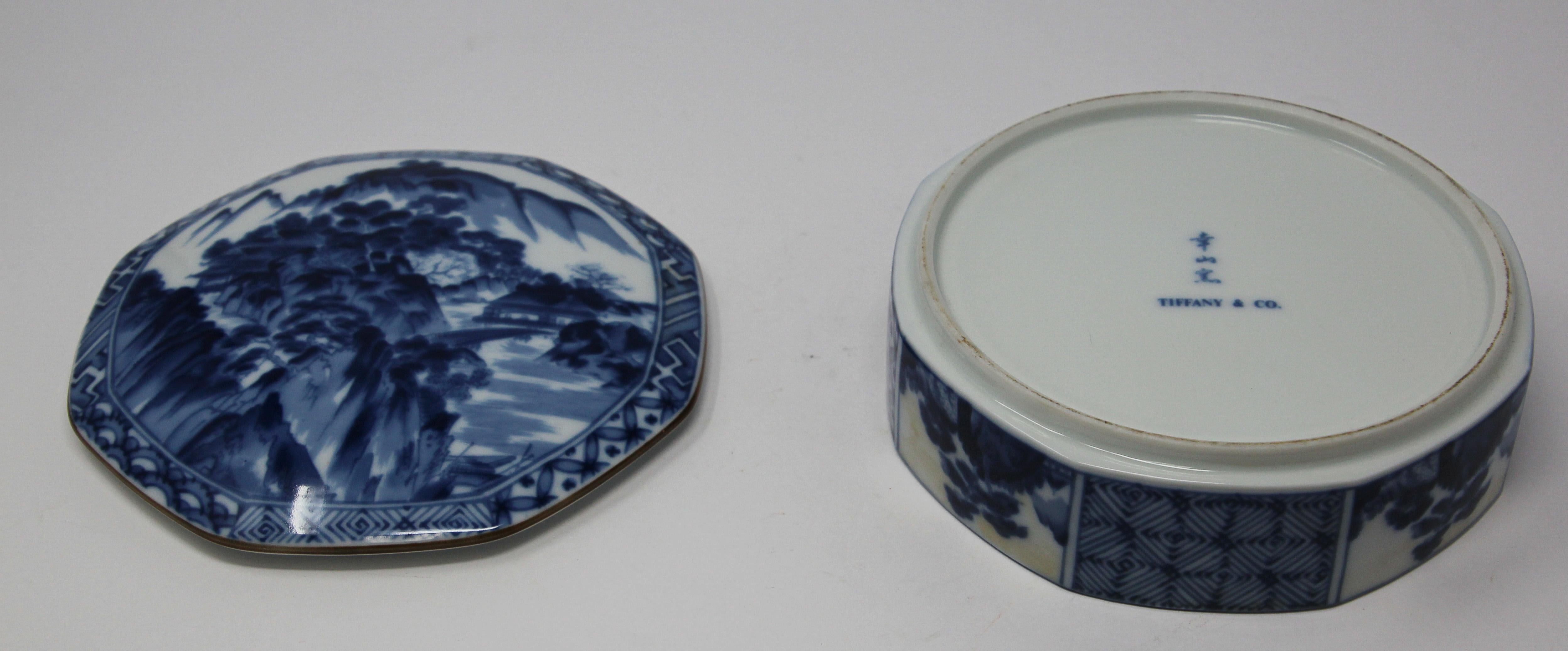 Tiffany & Co. Porcelain Lidded Trinket Box with a Chinese Blue and White Decor 1