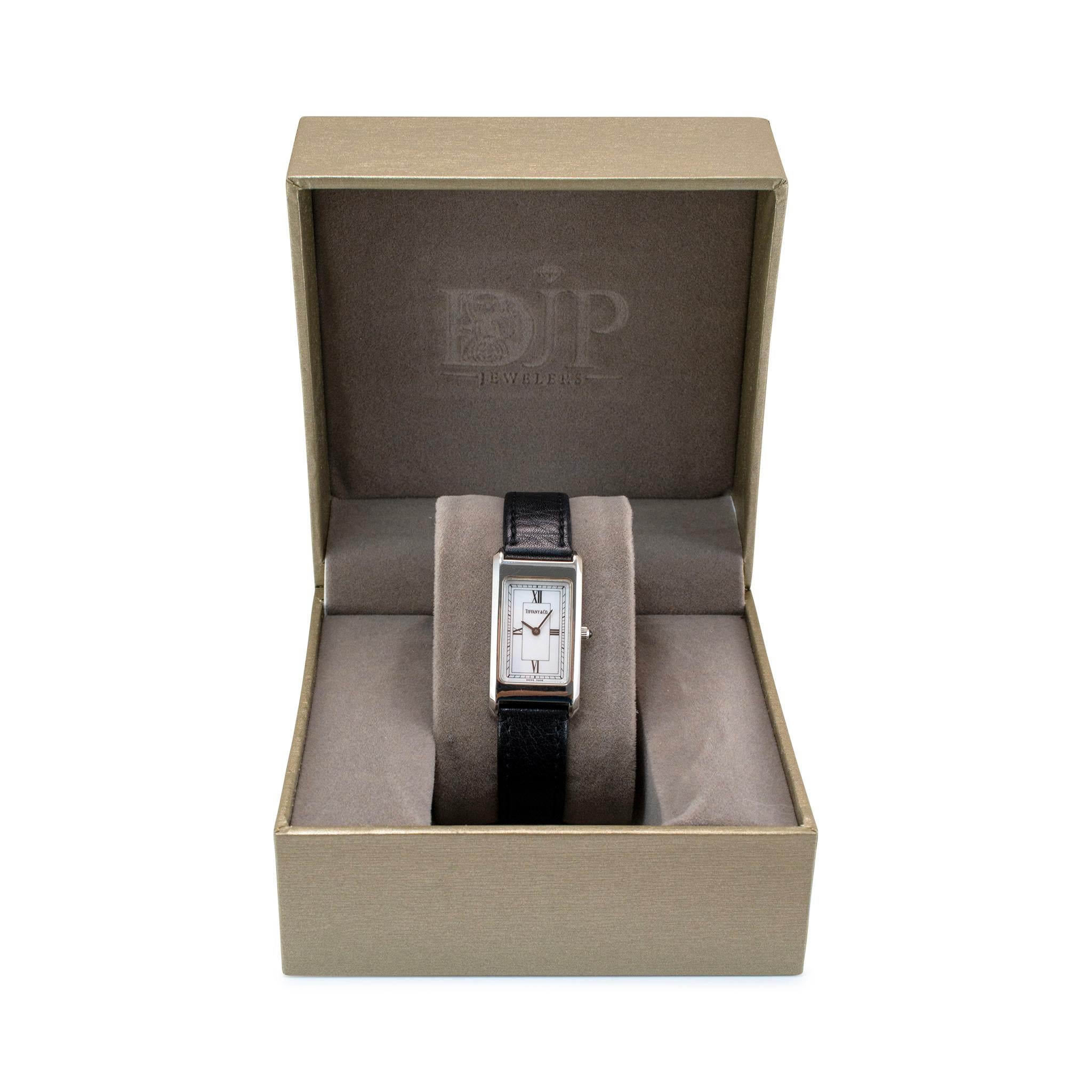 Tiffany & Co. Reloj de cuarzo de acero inoxidable con esfera blanca Portfolio 20MM en venta 4