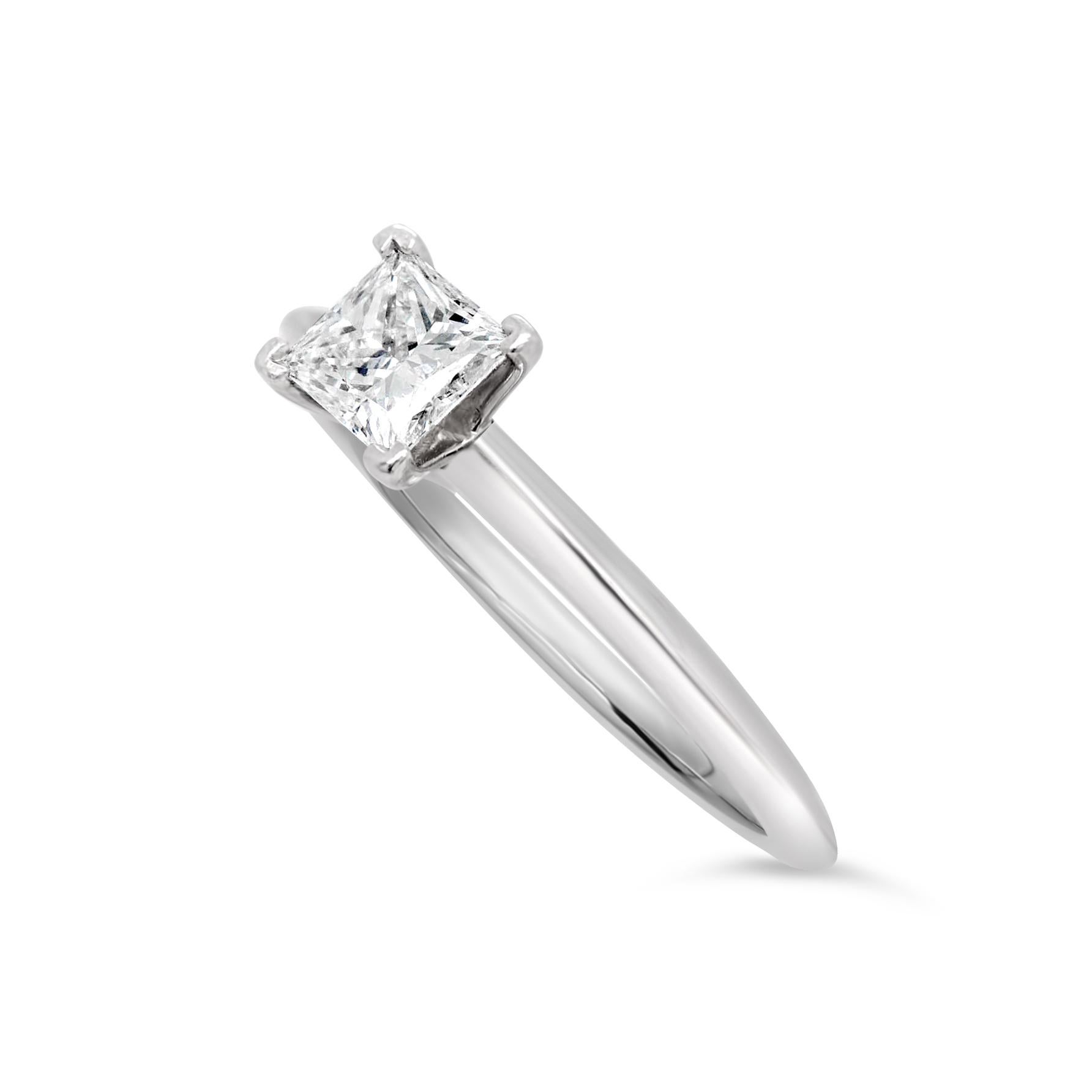 Platinring von Tiffany & Co mit 0,65 Karat zertifiziertem H VVS2 Diamant im Prinzessinnenschliff (Carréschliff)