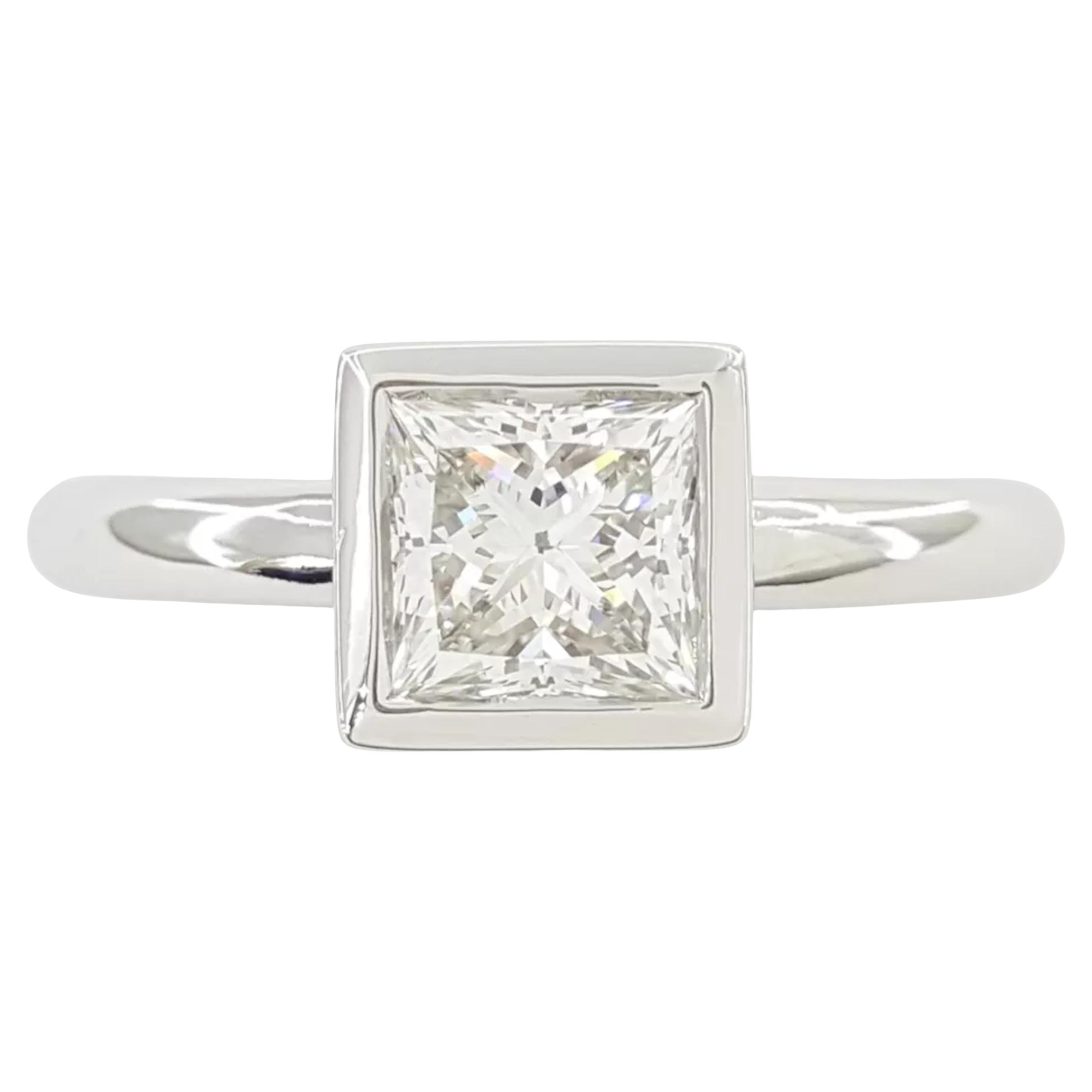 Tiffany & Co. Anillo de Compromiso Bisel Corte Princesa