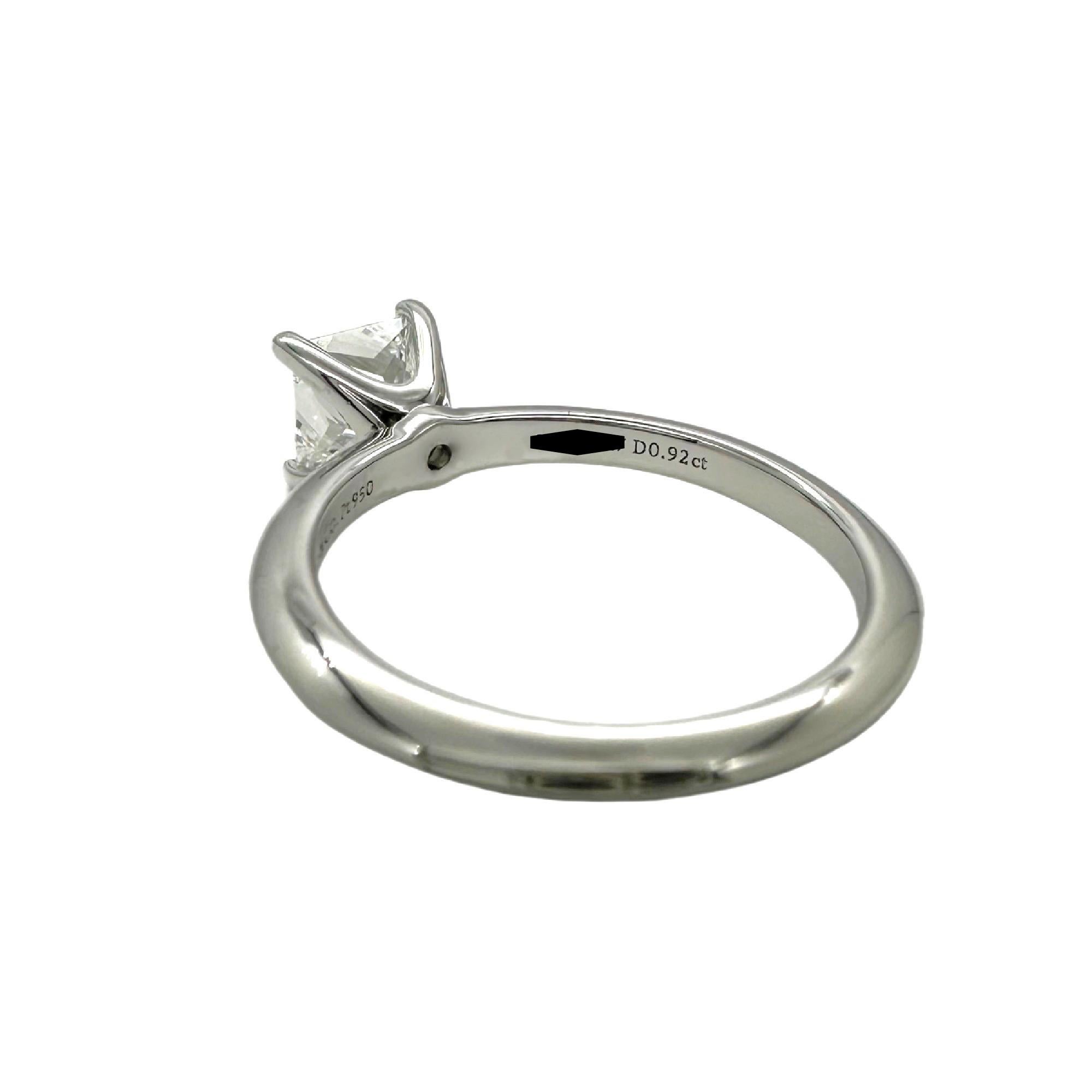 Tiffany & Co Princess Cut Diamond 0.92 cts F VS2 Platinum Engagement Ring For Sale 7