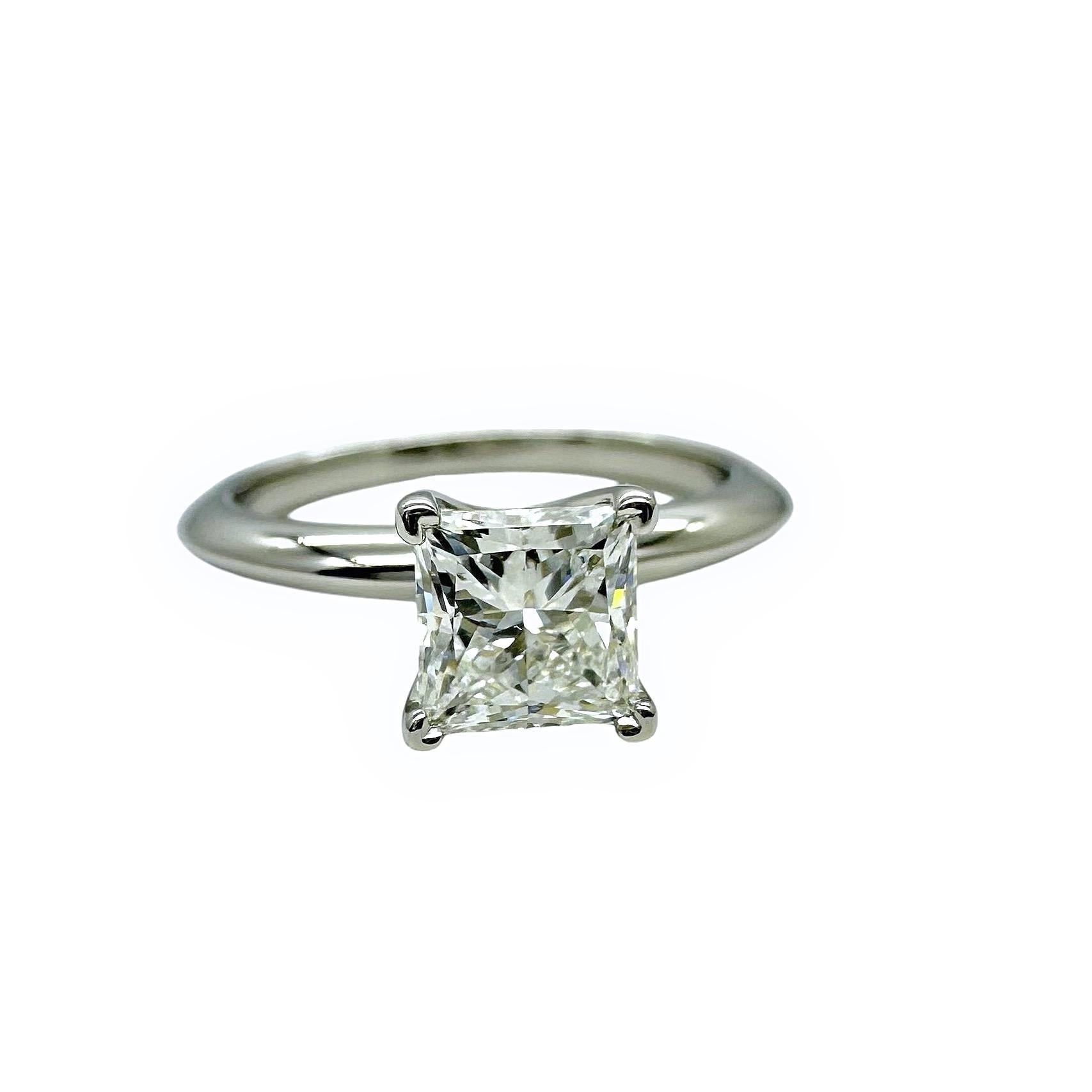 Tiffany & Co Princess Cut Diamond 0.92 cts F VS2 Platinum Engagement Ring For Sale 13