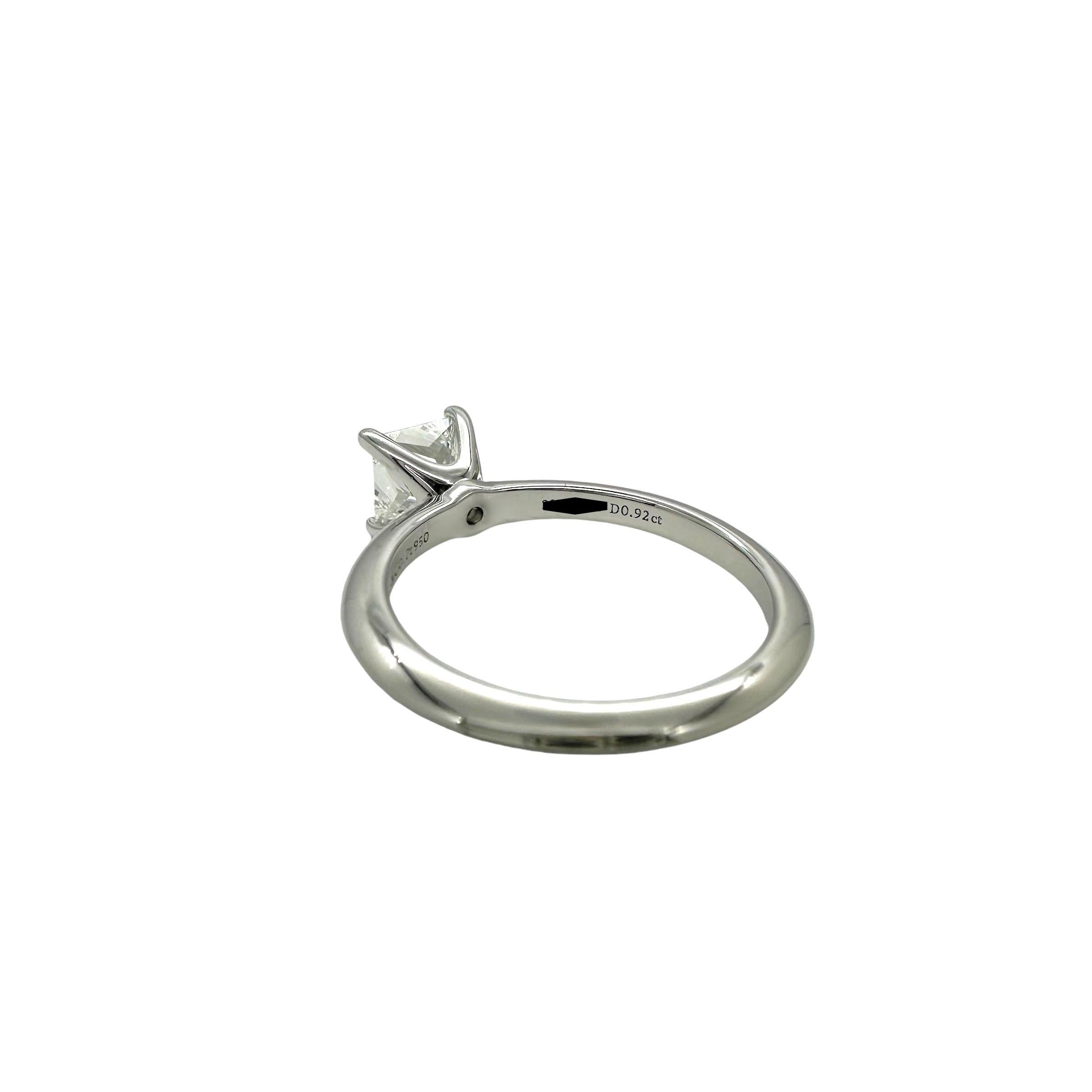 Tiffany & Co Princess Cut Diamond 0.92 cts F VS2 Platinum Engagement Ring For Sale 4