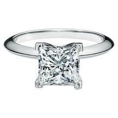 Tiffany & Co. Bague de fiançailles en platine avec diamant taille princesse et certificat