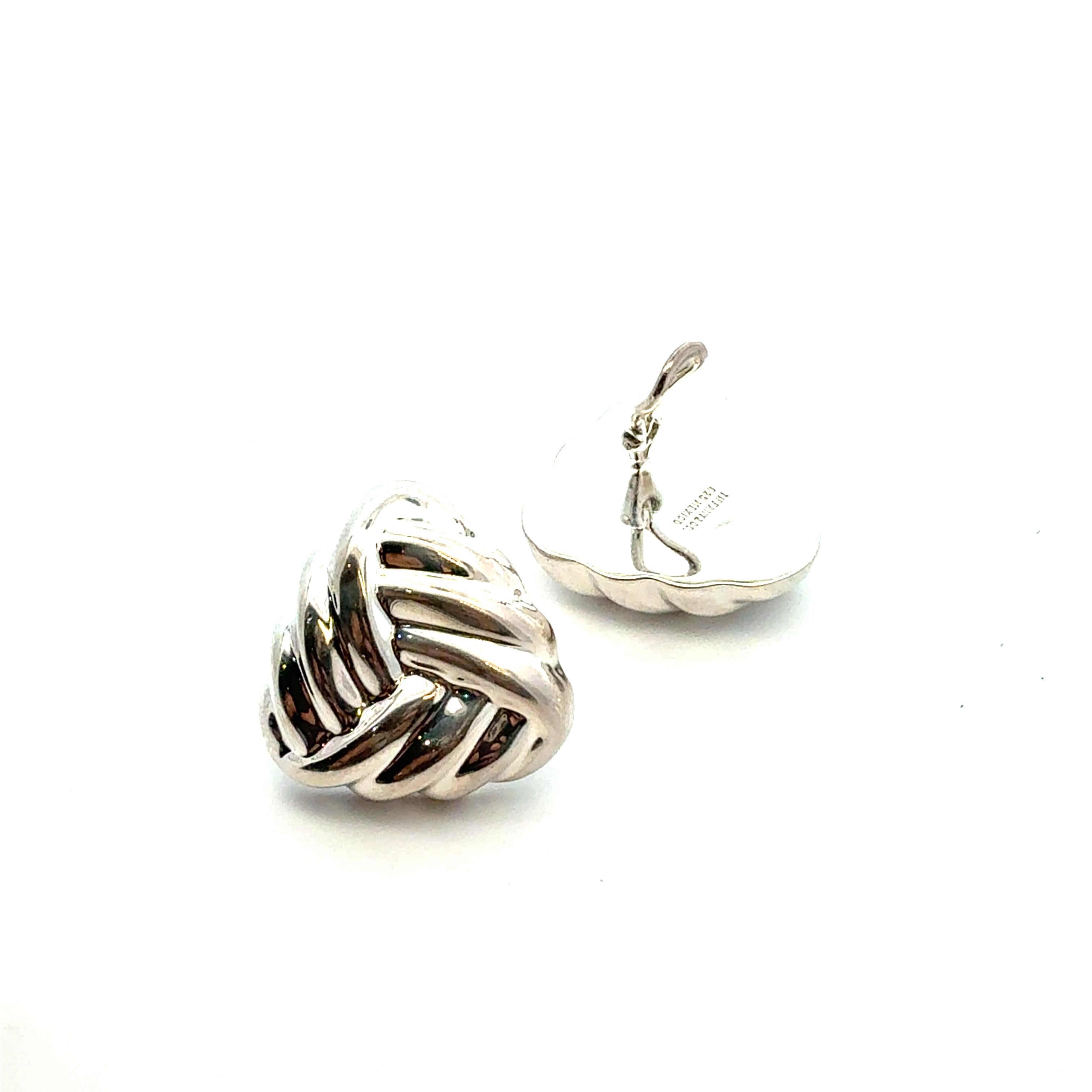 Donna Tiffany & Co. Orecchini a forma di Omega non forati in argento Sterling Estate in vendita