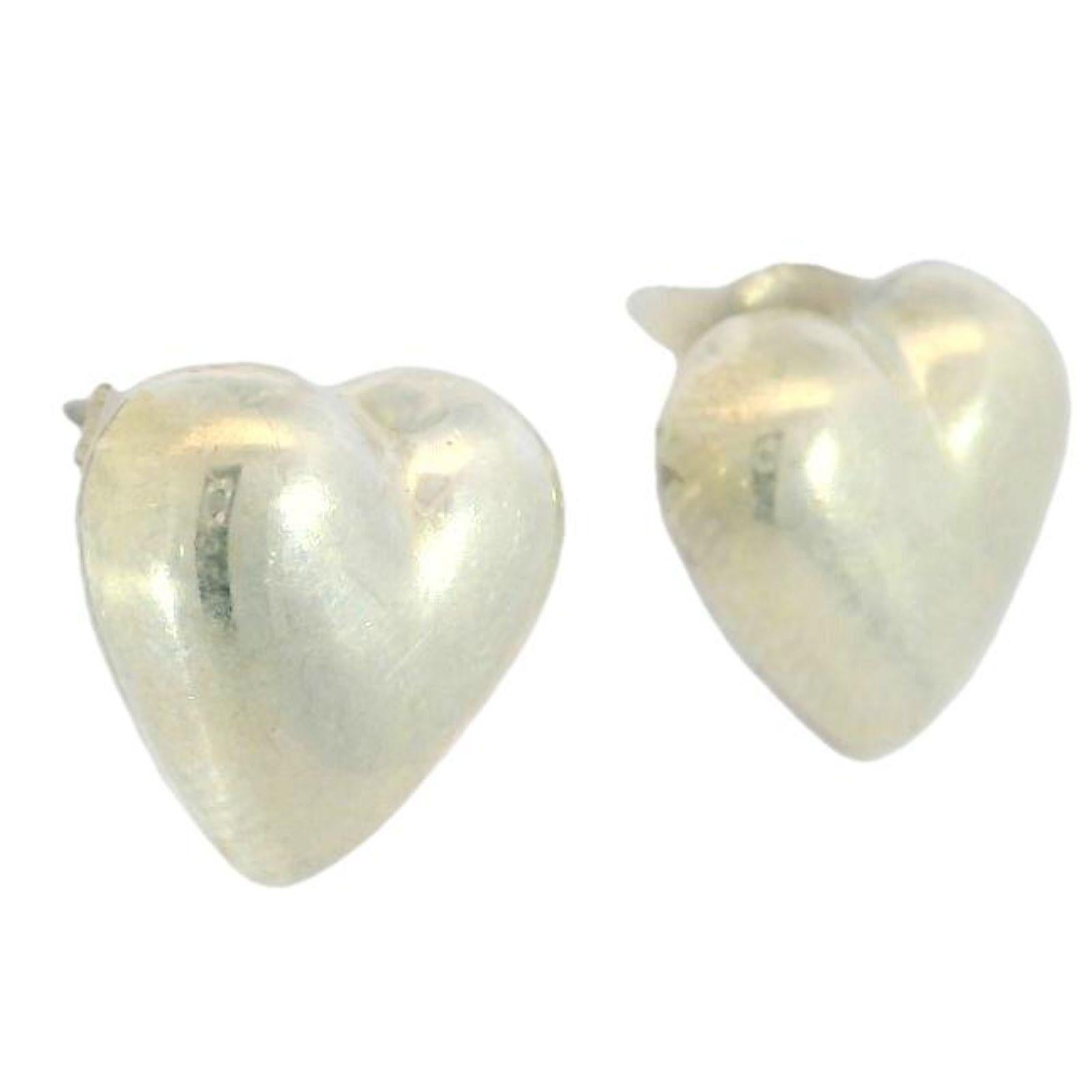 Tiffany & Co Puffy Heart STiffany & Co Puffy Heart Stud Orecchini in argento Sterling In condizioni buone in vendita a Fairfield, CT