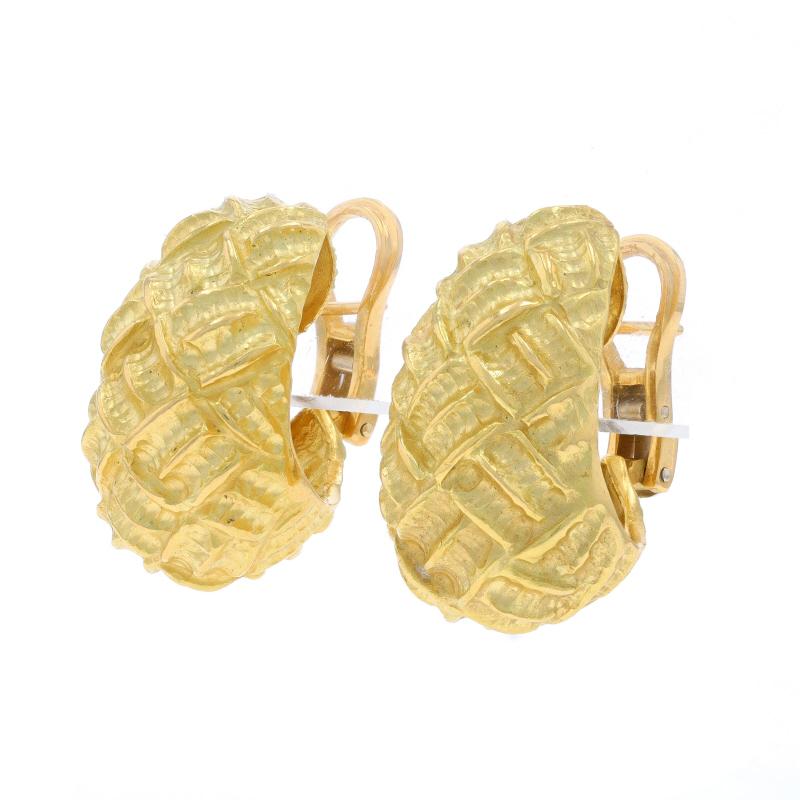 Tiffany & Co. Quilted Woven Hoop Earrings - Yellow Gold 18k Pierced Italy In Excellent Condition For Sale In Greensboro, NC