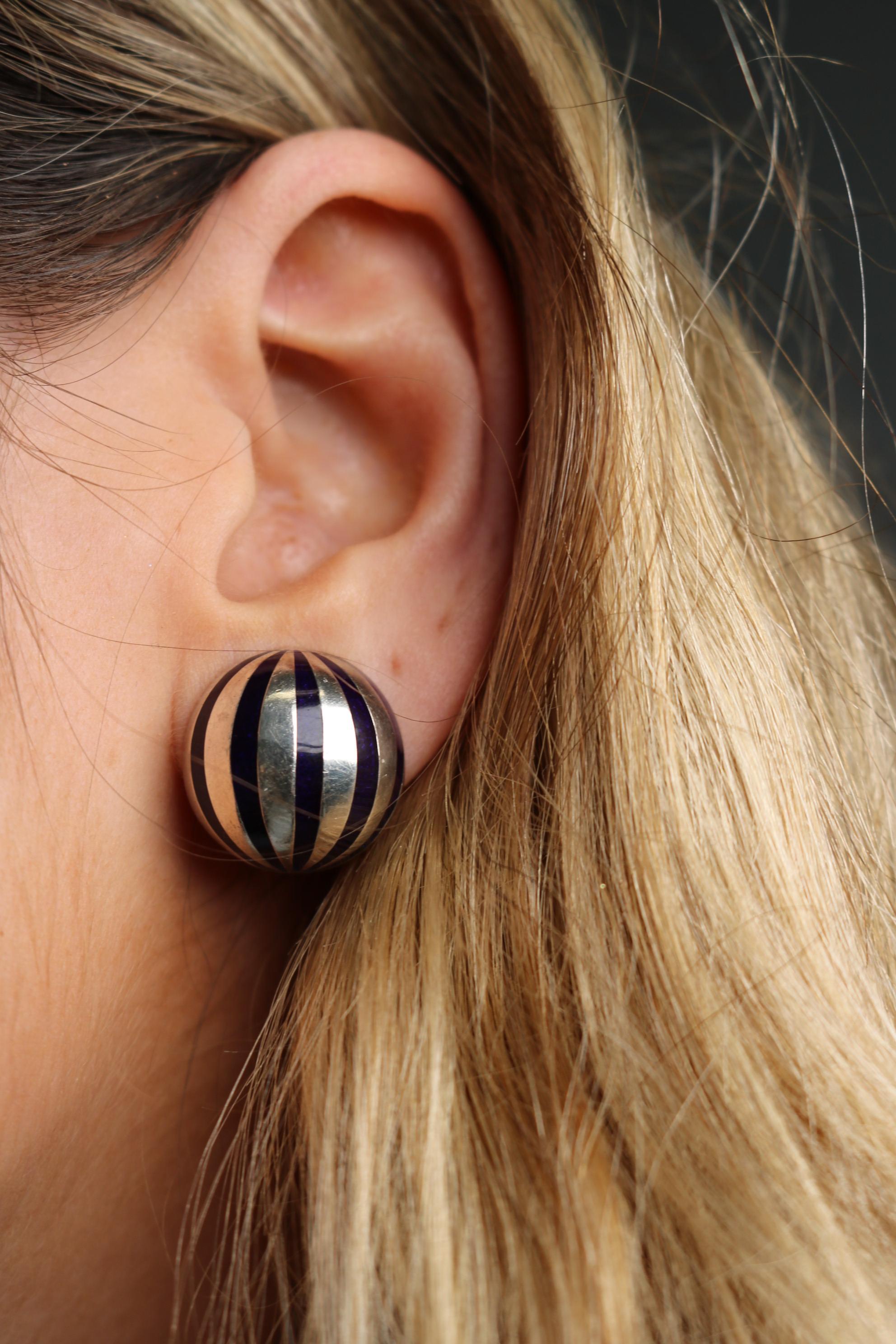 Tiffany & Co. Rari orecchini a clip a cupola con smalto blu, in argento sterling con scatola in vendita 9