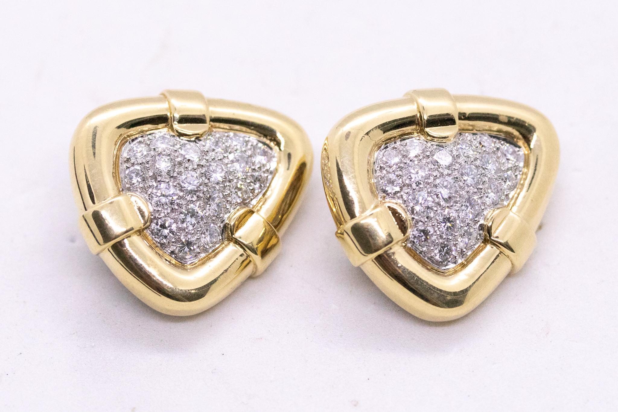 Tiffany & Co. Rare Clips Earrings in 18Kt Gold with 3.84 Ctw in VVS-1 E Diamonds In Excellent Condition In Miami, FL