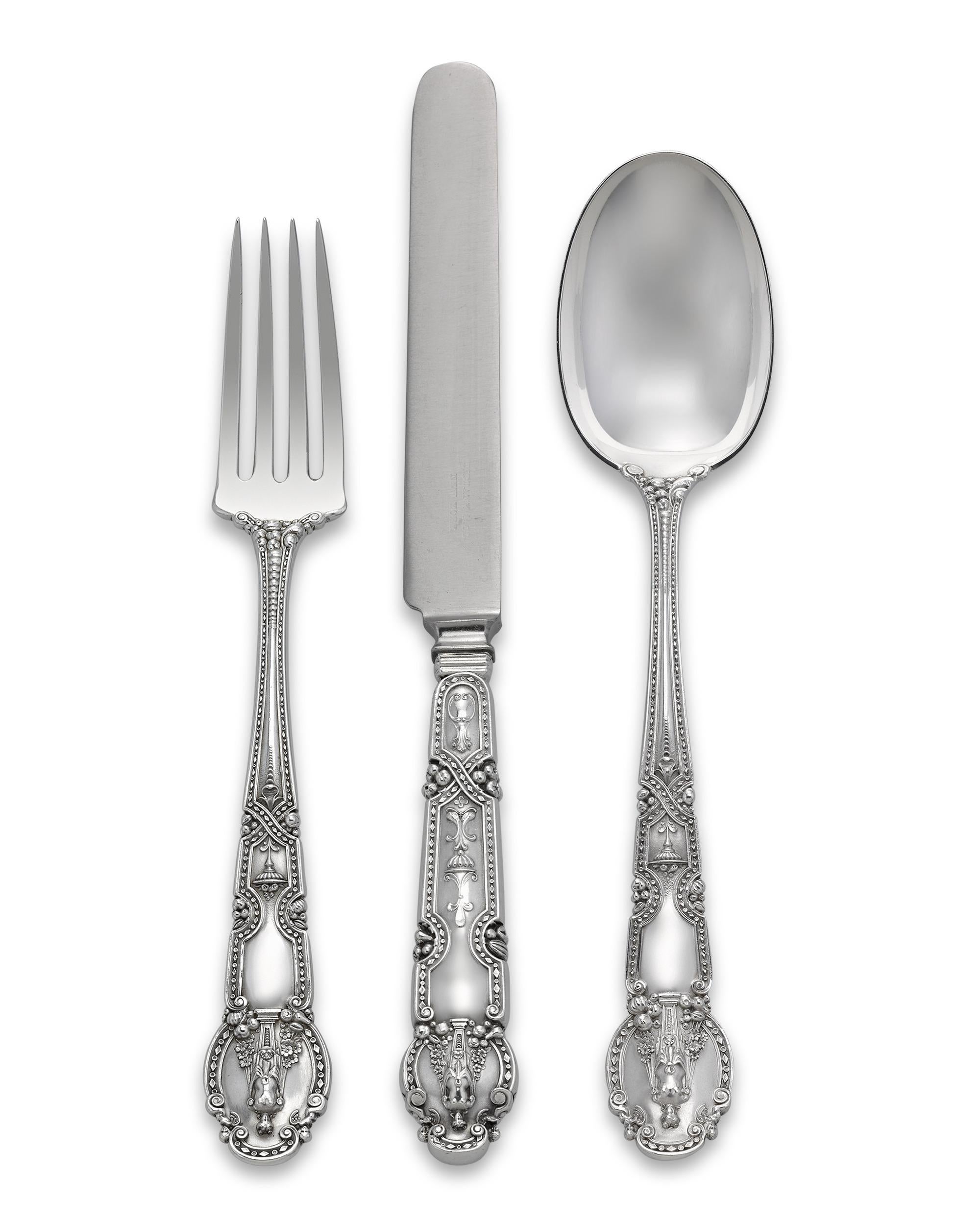 Tiffany & Co. Renaissance Silver Flatware Service, 417 Pieces In Excellent Condition In New Orleans, LA