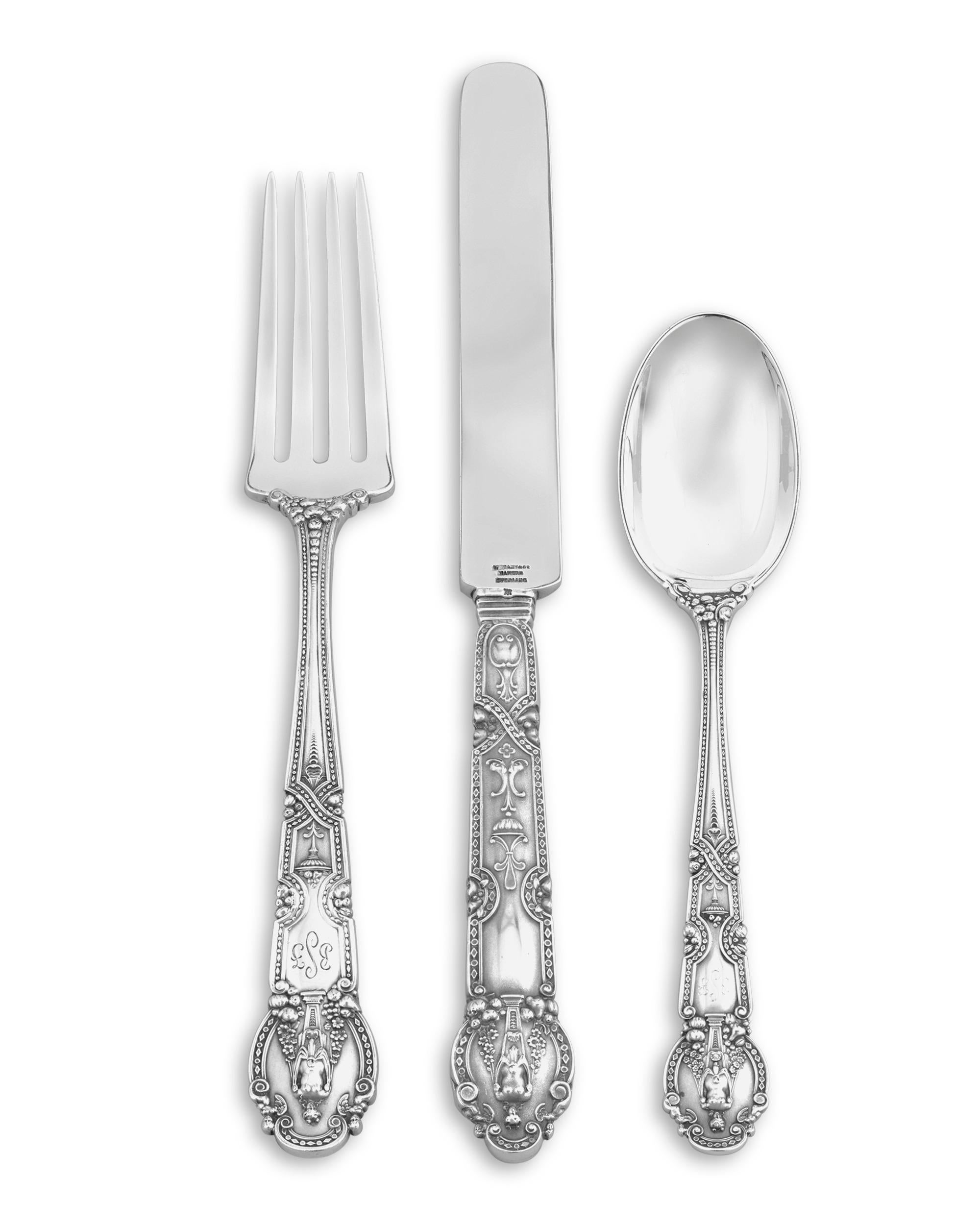 Tiffany & Co. Renaissance Silver Flatware Service, 445 Pieces In Excellent Condition In New Orleans, LA