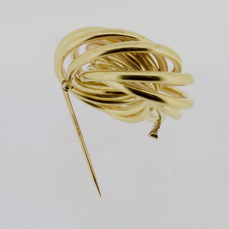 Tiffany and Co. Retro 14 Karat Gold Love Knot Brooch or Pin For Sale at ...