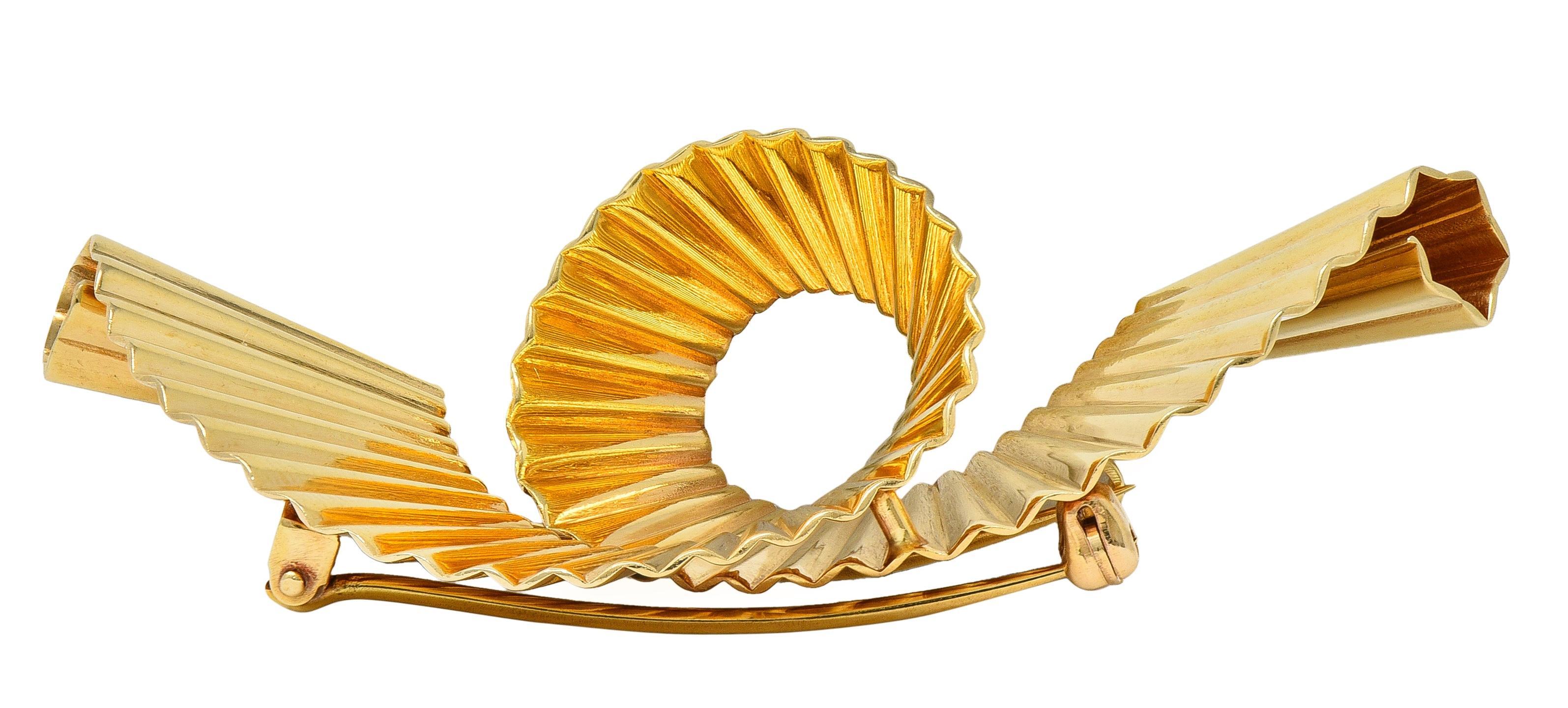 Tiffany & Co. Broche rétro en or jaune 14 carats à volutes plissées en vente 2