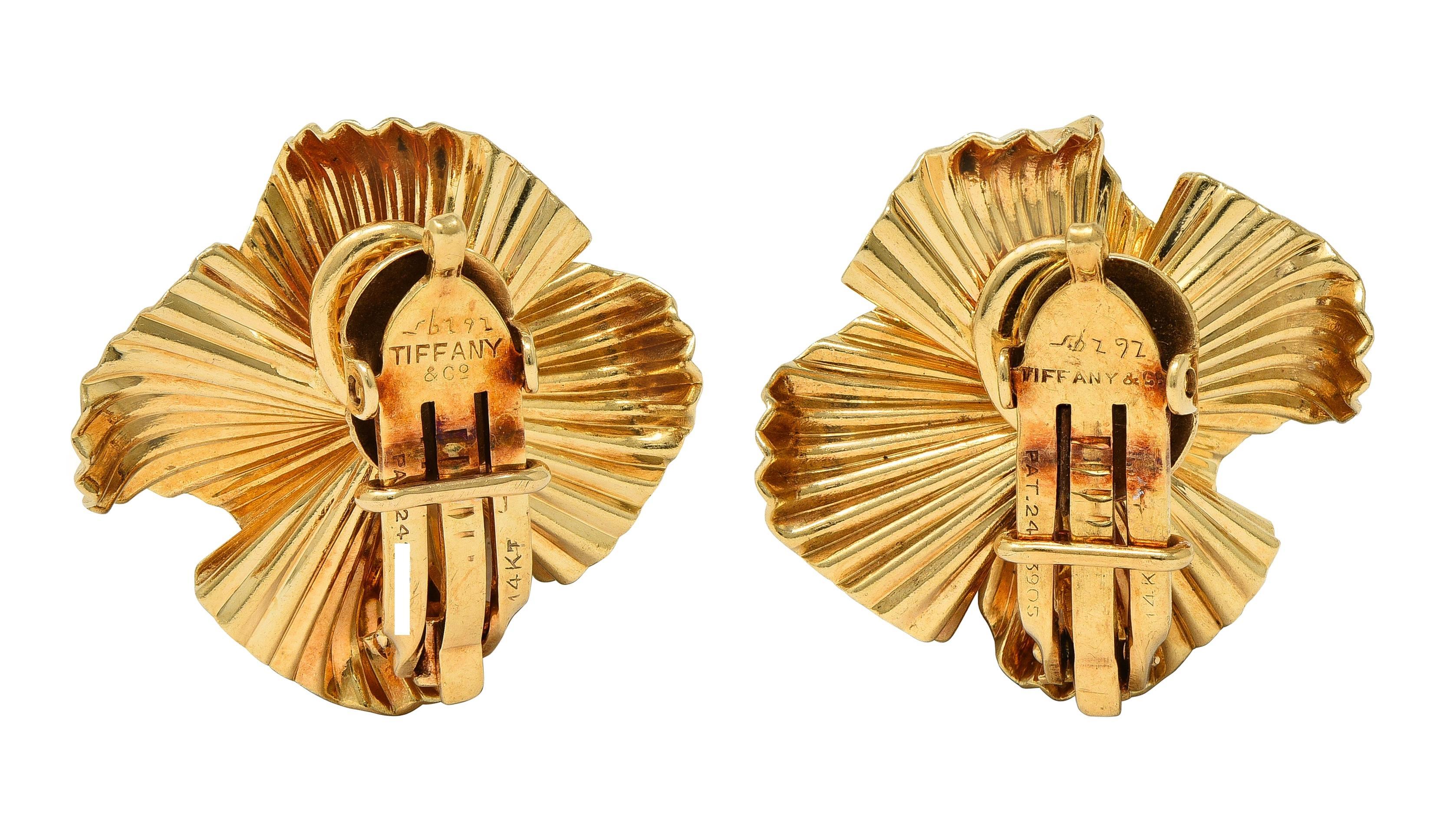 Women's or Men's Tiffany & Co. Retro 14 Karat Yellow Gold Vintage Flower Ear-Clip Earrings For Sale